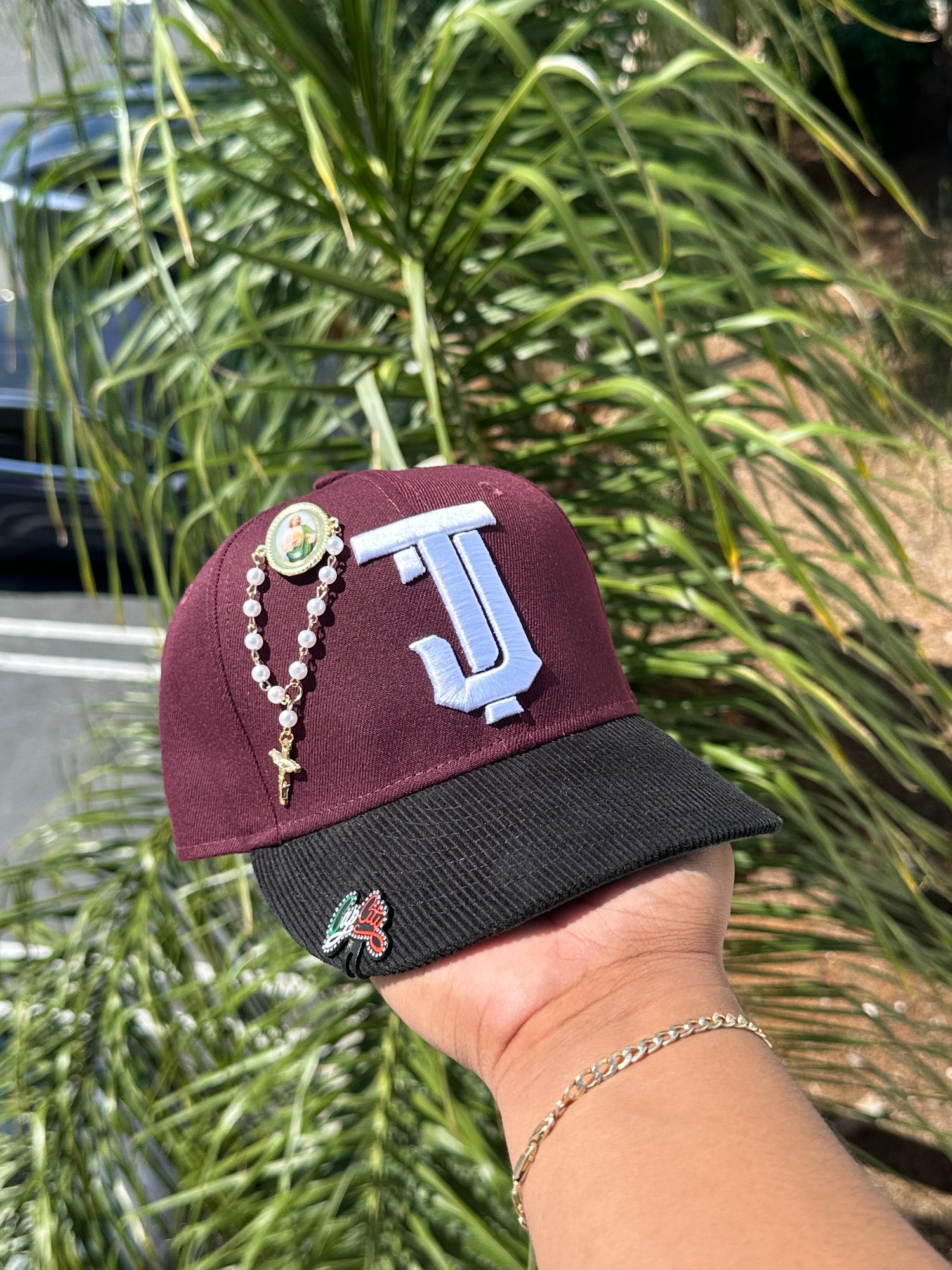 NEW ERA EXCLUSIVE 59FIFTY BURGUNDY/CORDUROY TOROS DE TIJUANA TWO TONE