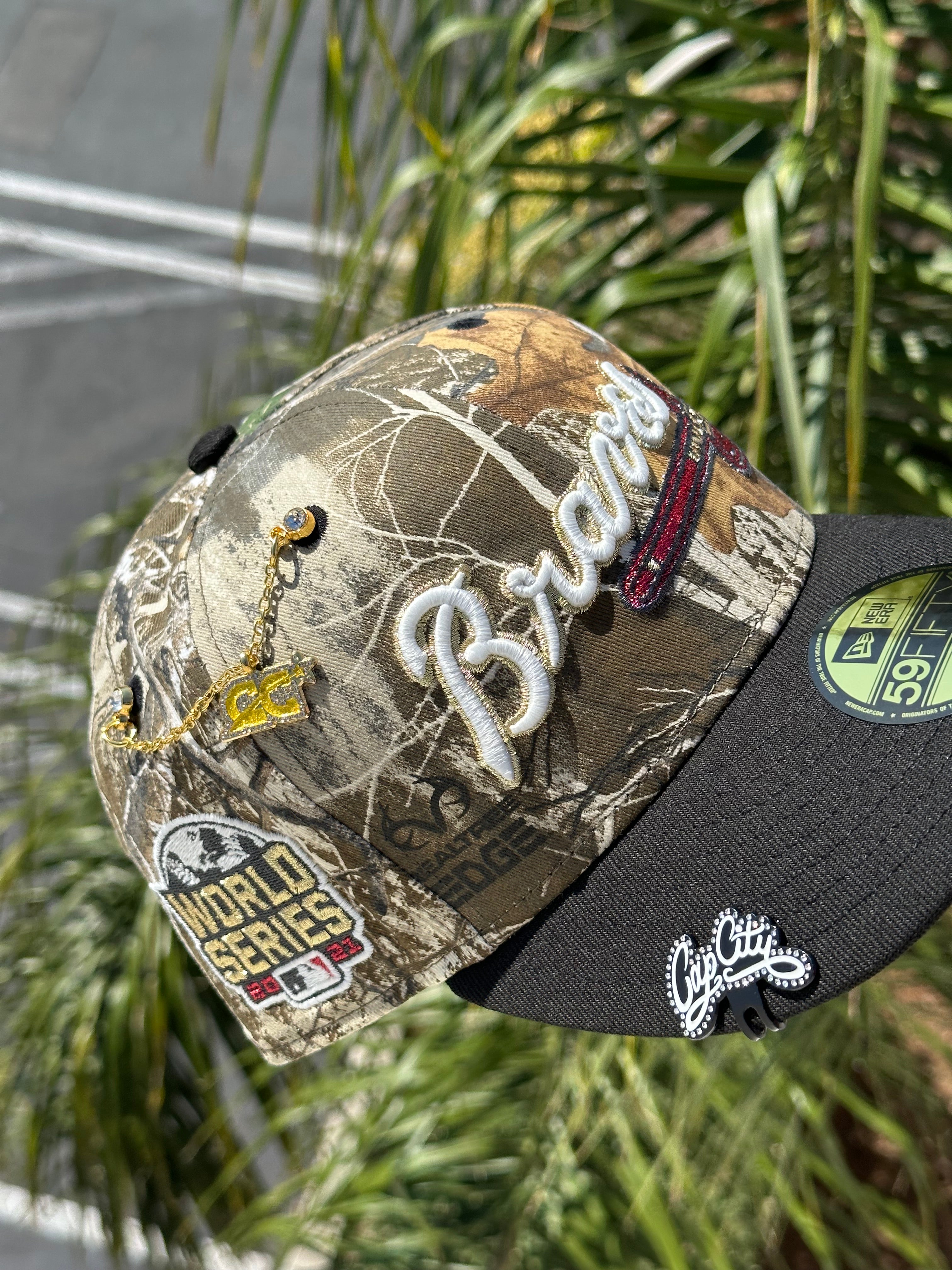 NEW ERA EXCLUSIVE 59FIFTY REALTREE/BLACK ATLANTA BRAVES W/ 2021 WORLD SERIES SIDE PATCH