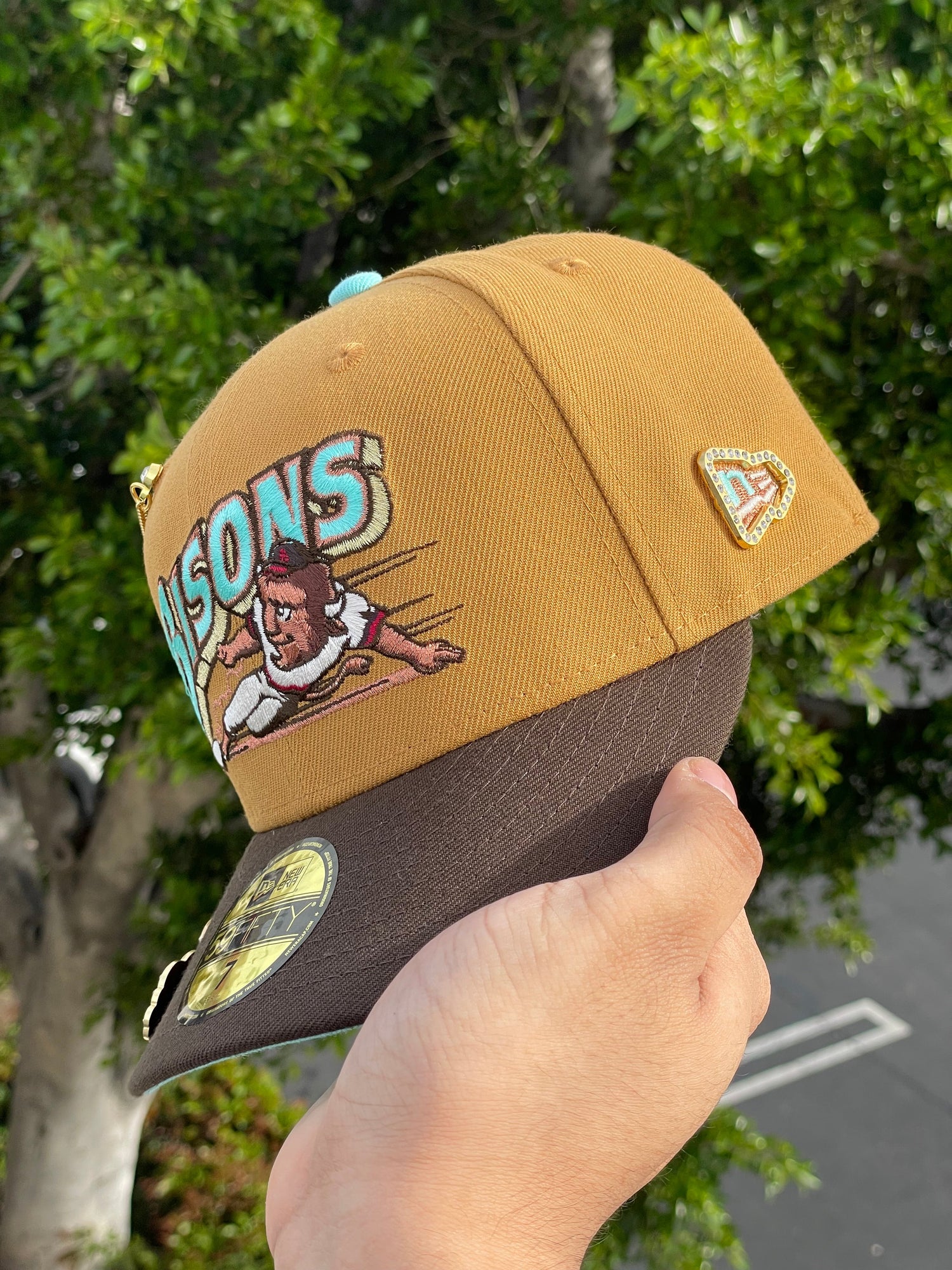 NEW ERA EXCLUSIVE 59FIFTY TAN/WALNUT BUFFALO BISONS W/ HOMETOWN COLLECTION PATCH