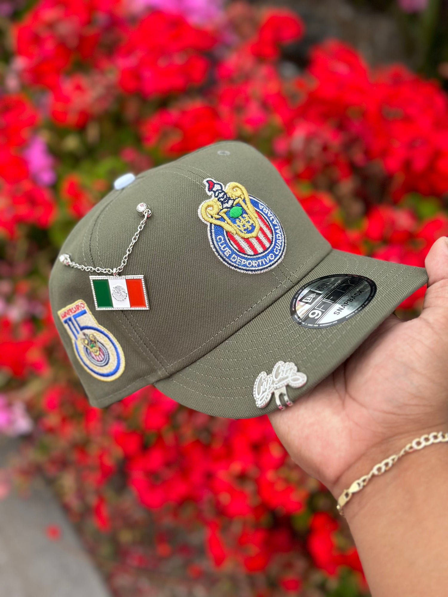 NEW ERA EXCLUSIVE 9FIFTY OLIVE GREEN "CHIVAS DE GUADALAJARA" SNAPBACK W/ 115TH ANNIVERSARY SIDE PATCH