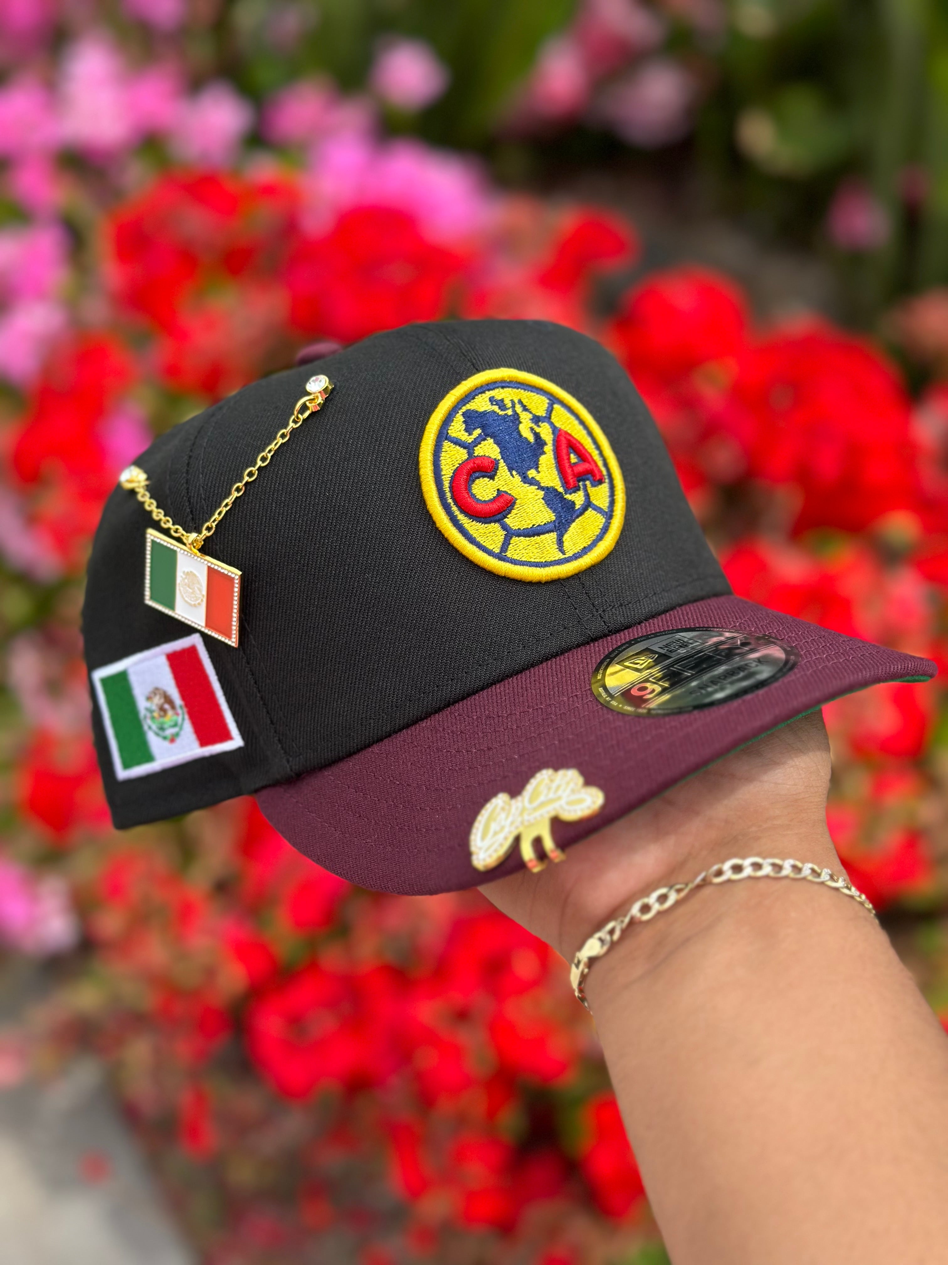 NEW ERA EXCLUSIVE 9FIFTY BLACK/BURGUNDY "CLUB AMERICA" SNAPBACK W/ MEXICO FLAG SIDE PATCH