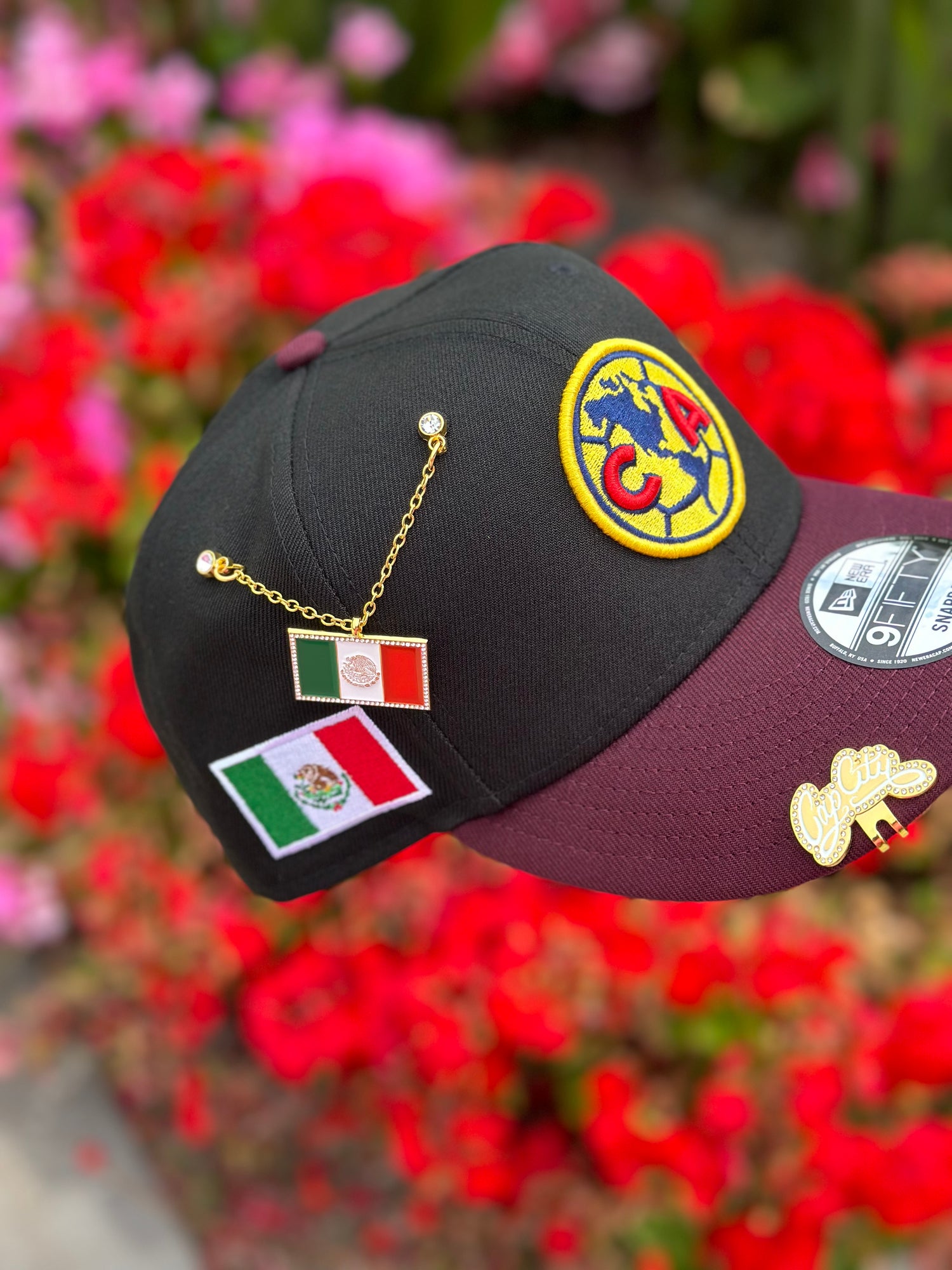 NEW ERA EXCLUSIVE 9FIFTY BLACK/BURGUNDY "CLUB AMERICA" SNAPBACK W/ MEXICO FLAG SIDE PATCH