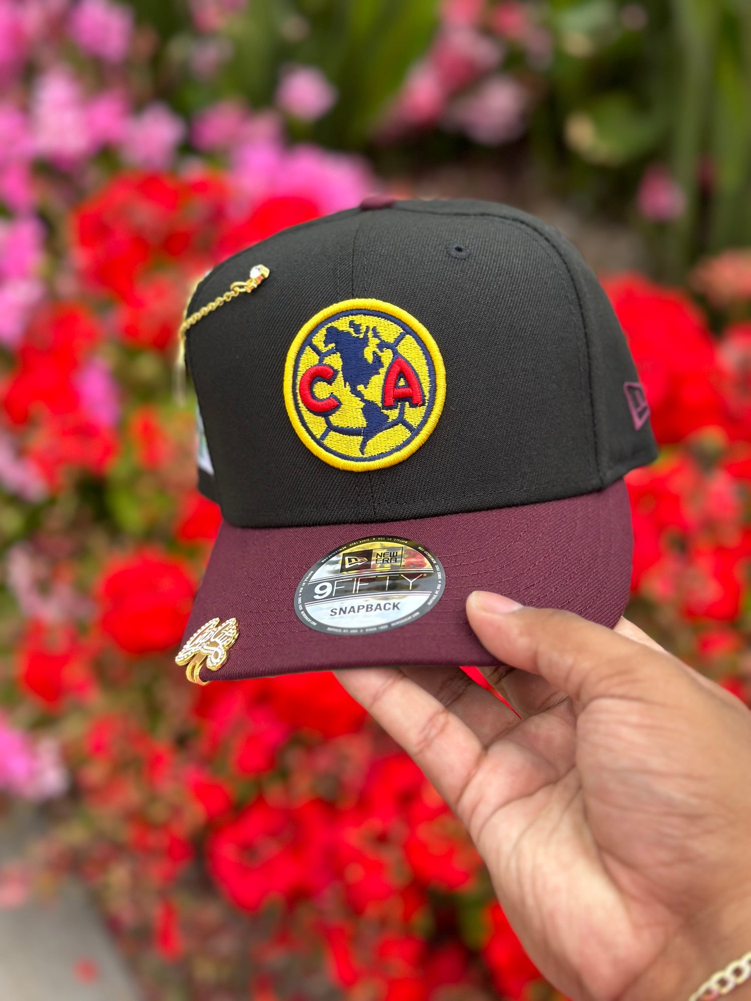 NEW ERA EXCLUSIVE 9FIFTY BLACK/BURGUNDY "CLUB AMERICA" SNAPBACK W/ MEXICO FLAG SIDE PATCH