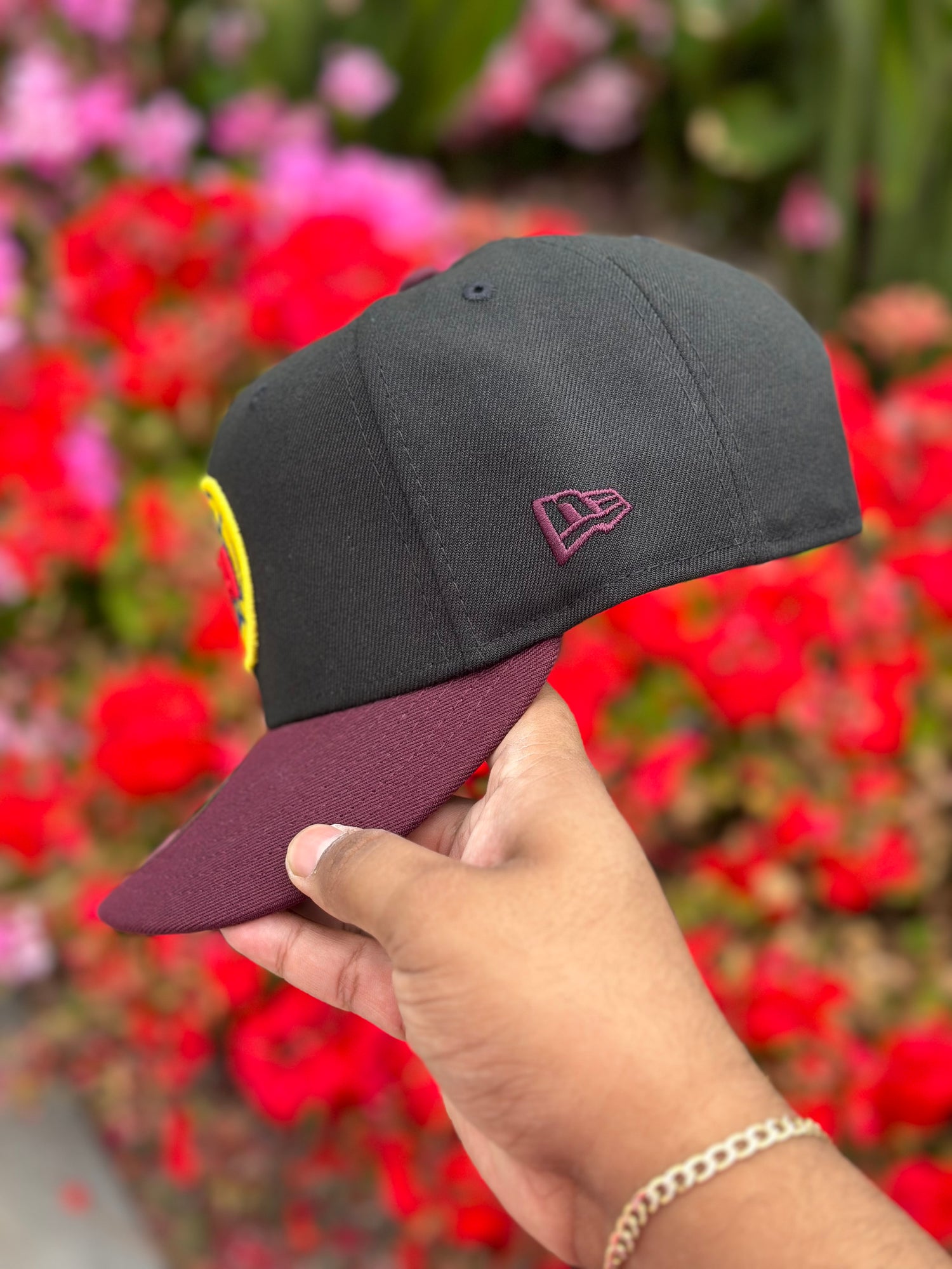 NEW ERA EXCLUSIVE 9FIFTY BLACK/BURGUNDY "CLUB AMERICA" SNAPBACK W/ MEXICO FLAG SIDE PATCH