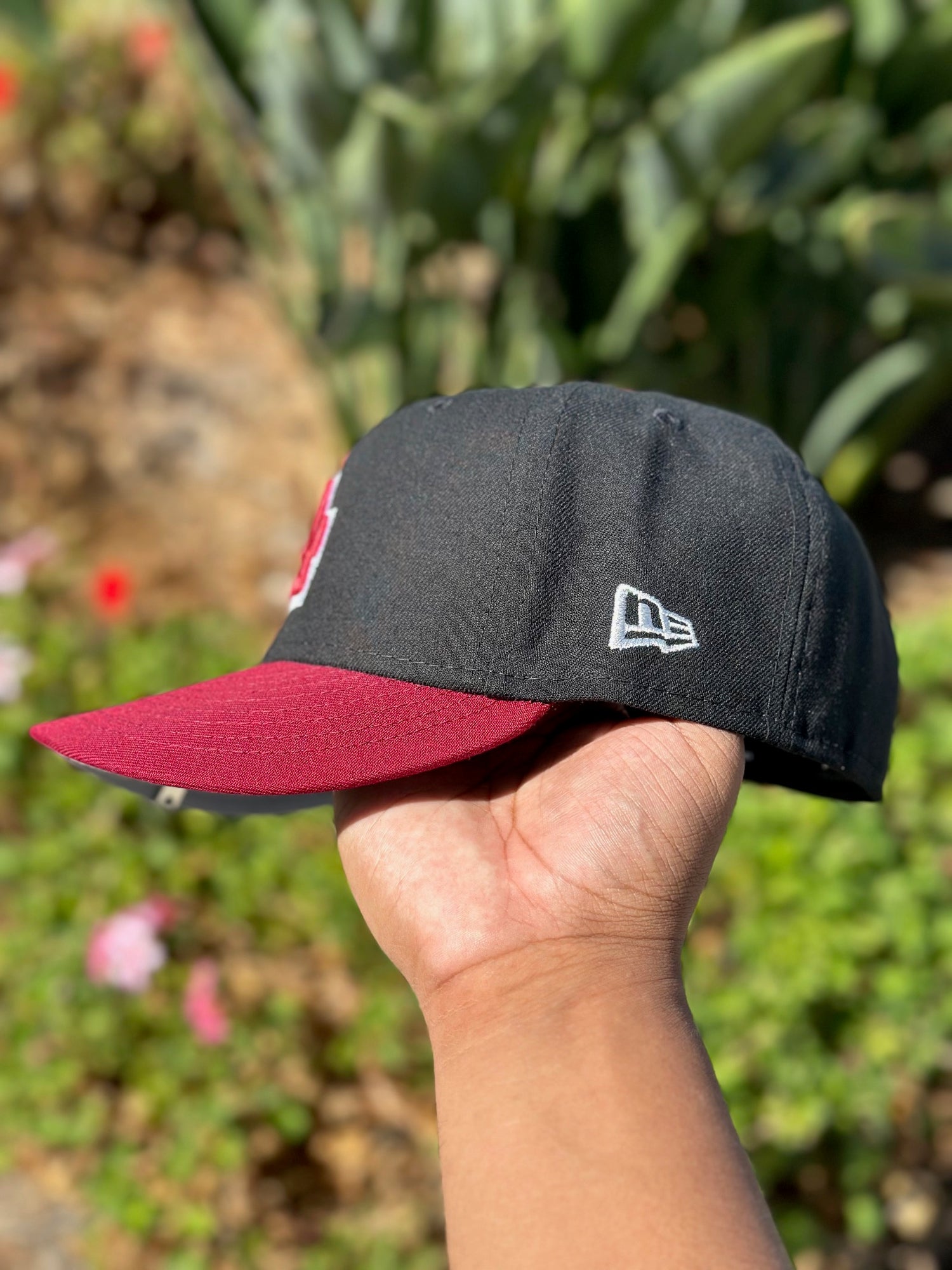 NEW ERA EXCLUSIVE 59FIFTY BLACK/BURGUNDY LOS ANGELES DODGERS W/ 40TH ANNIVERSARY SIDE PATCH