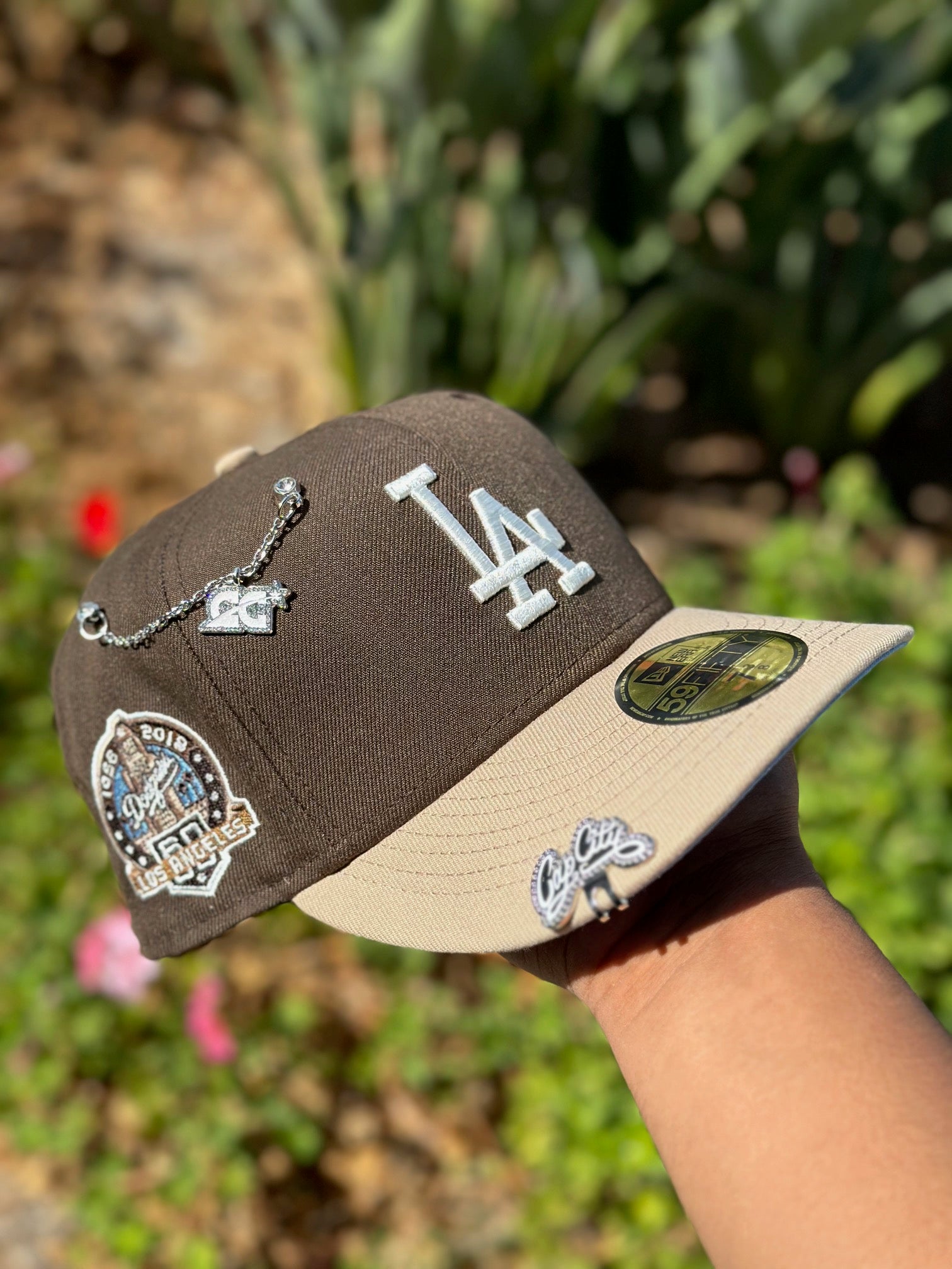 NEW ERA EXCLUSIVE 59FIFTY BROWN/KHAKI LOS ANGELES DODGERS W/ 60TH ANNIVERSARY SIDE PATCH