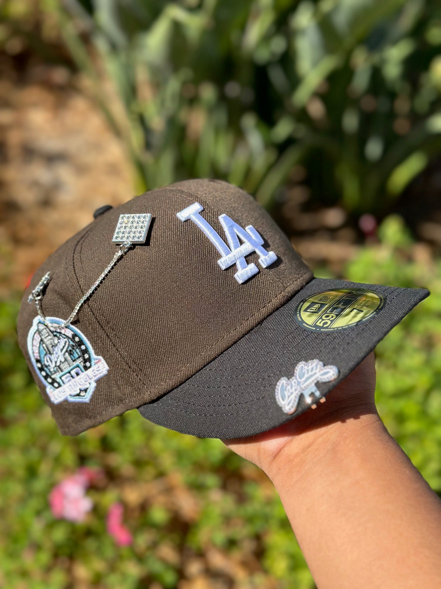 NEW ERA EXCLUSIVE 59FIFTY MOCHA/BLACK LOS ANGELES DODGERS W/ 60TH ANNIVERSARY SIDE PATCH