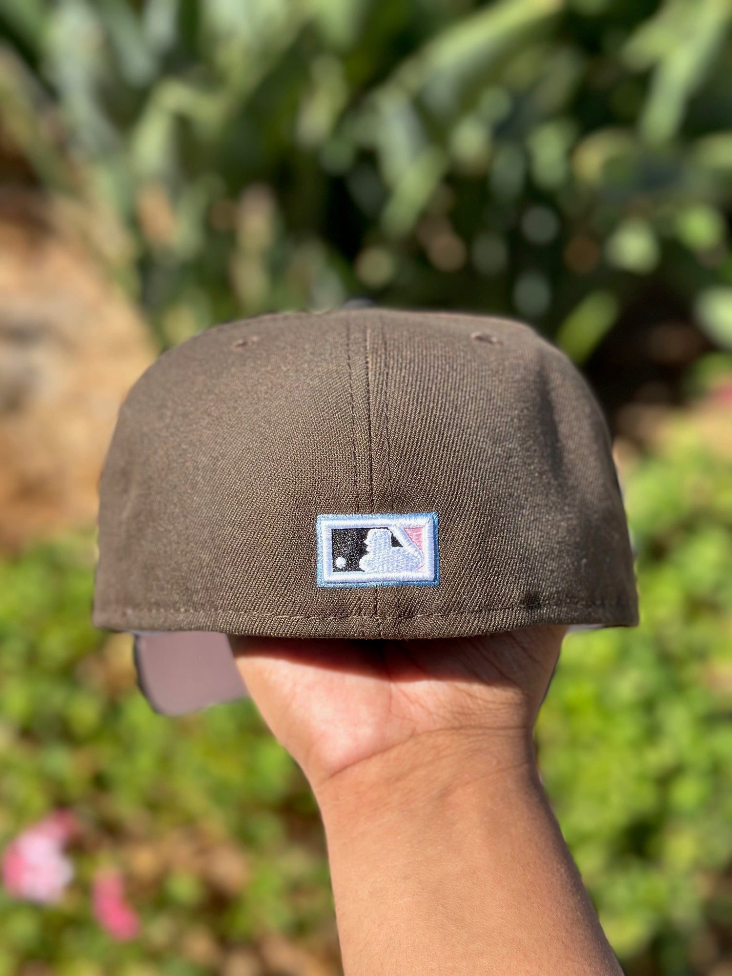 NEW ERA EXCLUSIVE 59FIFTY MOCHA/BLACK LOS ANGELES DODGERS W/ 60TH ANNIVERSARY SIDE PATCH