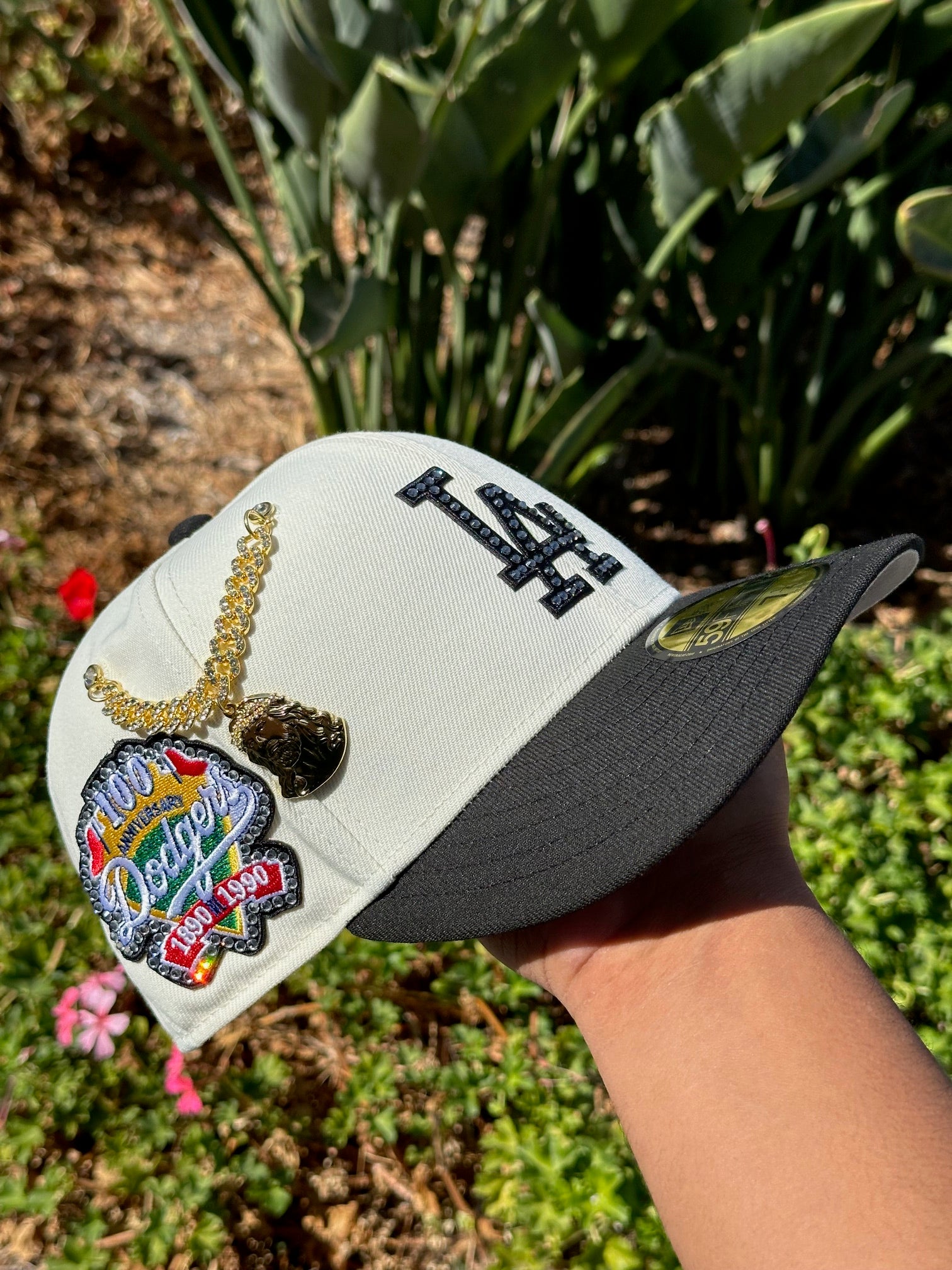 NEW ERA EXCLUSIVE 59FIFTY CHROME WHITE/BLACK LOS ANGELES DODGERS W/ RHINESTONES + 100TH ANNIVERSARY SIDE PATCH