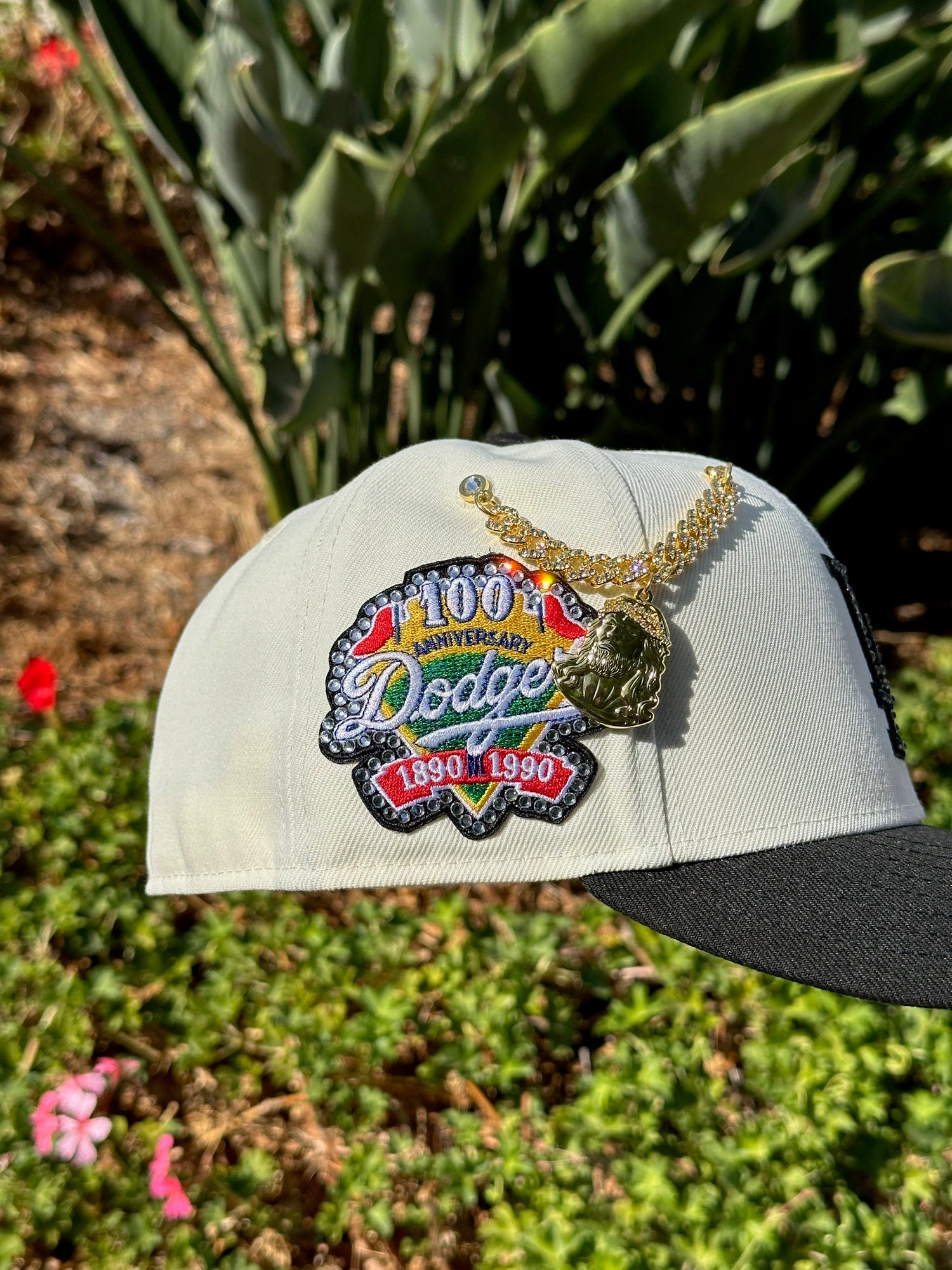 NEW ERA EXCLUSIVE 59FIFTY CHROME WHITE/BLACK LOS ANGELES DODGERS W/ RHINESTONES + 100TH ANNIVERSARYSIDE PATCH