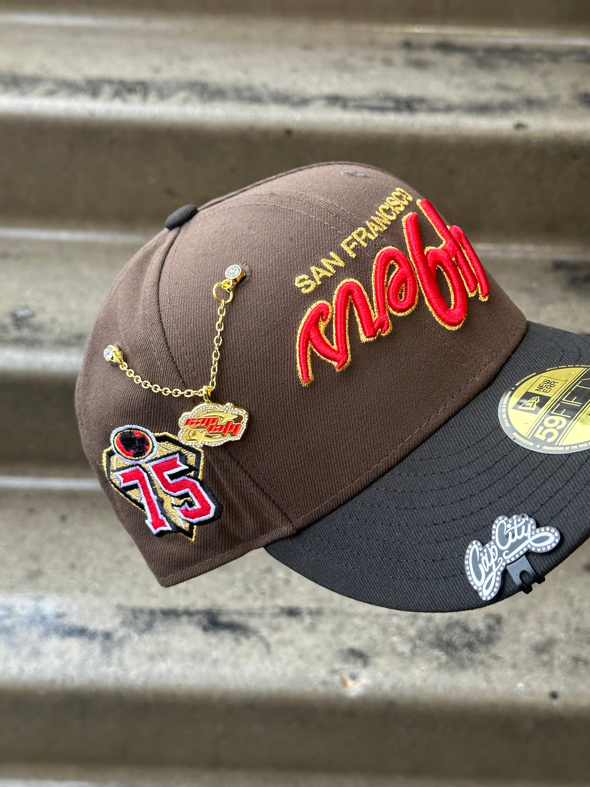 NEW ERA EXCLUSIVE 59FIFTY MOCHA/BLACK UPSIDE DOWN SAN FRANSICO "49ERS" SCRIPT W/ 75TH SEASON SIDE PATCH