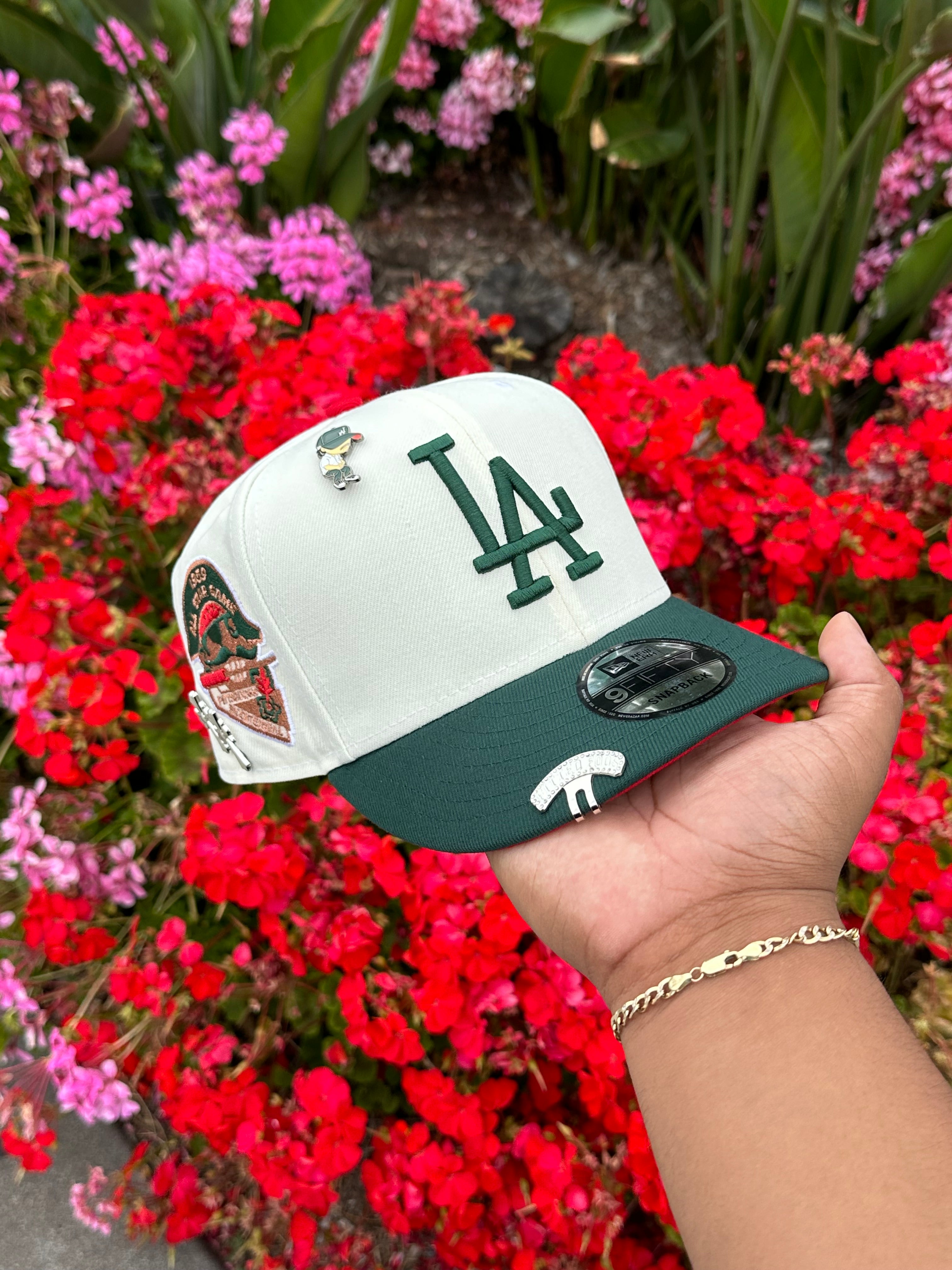 NEW ERA EXCLUSIVE 9FIFTY CHROME WHITE/GREEN LOS ANGELES DODGERS SNAPBACK W/ 1959 ALL STAR GAME SIDE PATCH