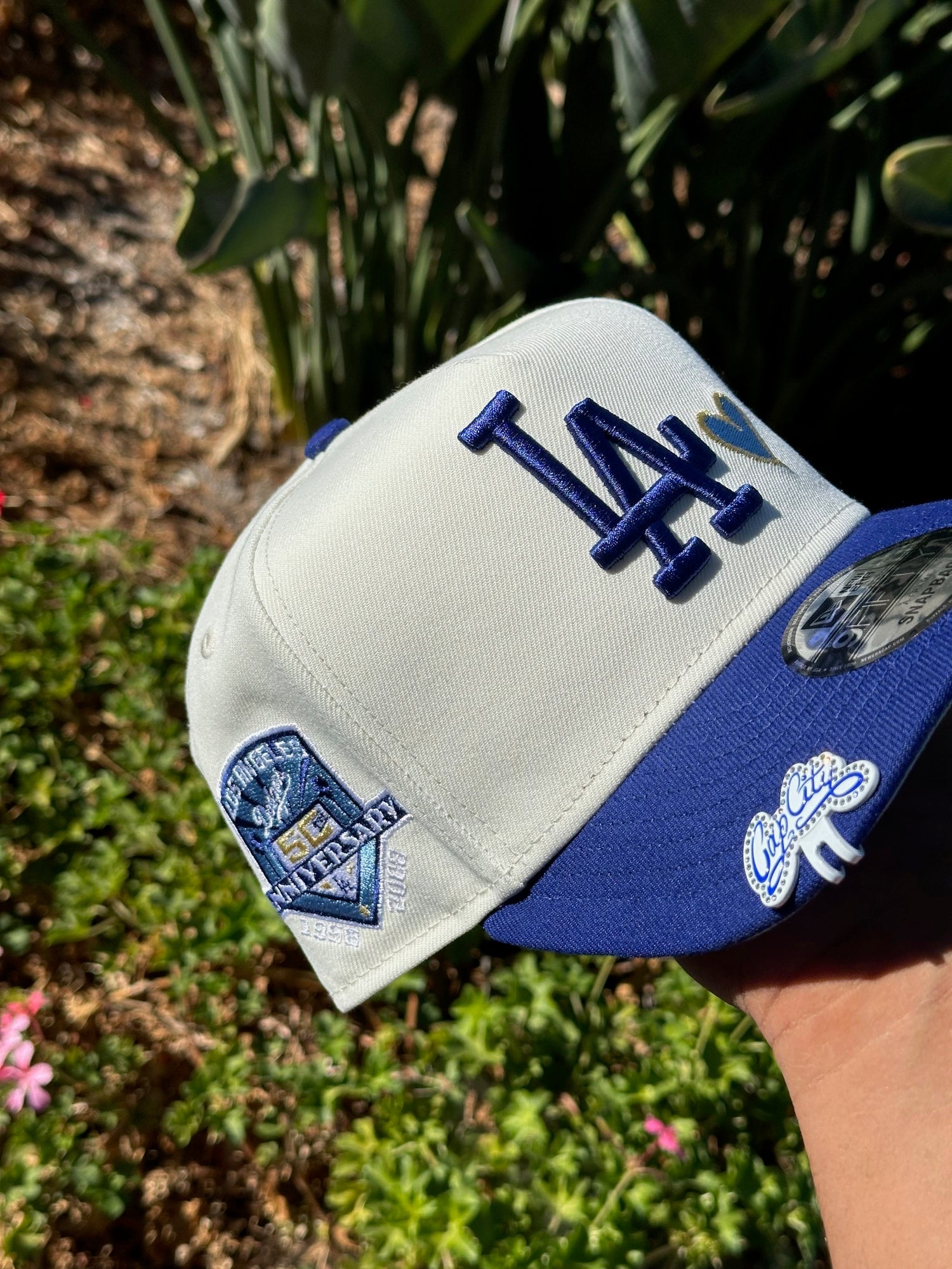 NEW ERA EXCLUSIVE 9FIFTY A-FRAME CHROME WHITE/BLUE LOS ANGELES DODGERS SNAPBACK W/ ICY HEART + 100TH ANNIVERSARY SIDE PATCH