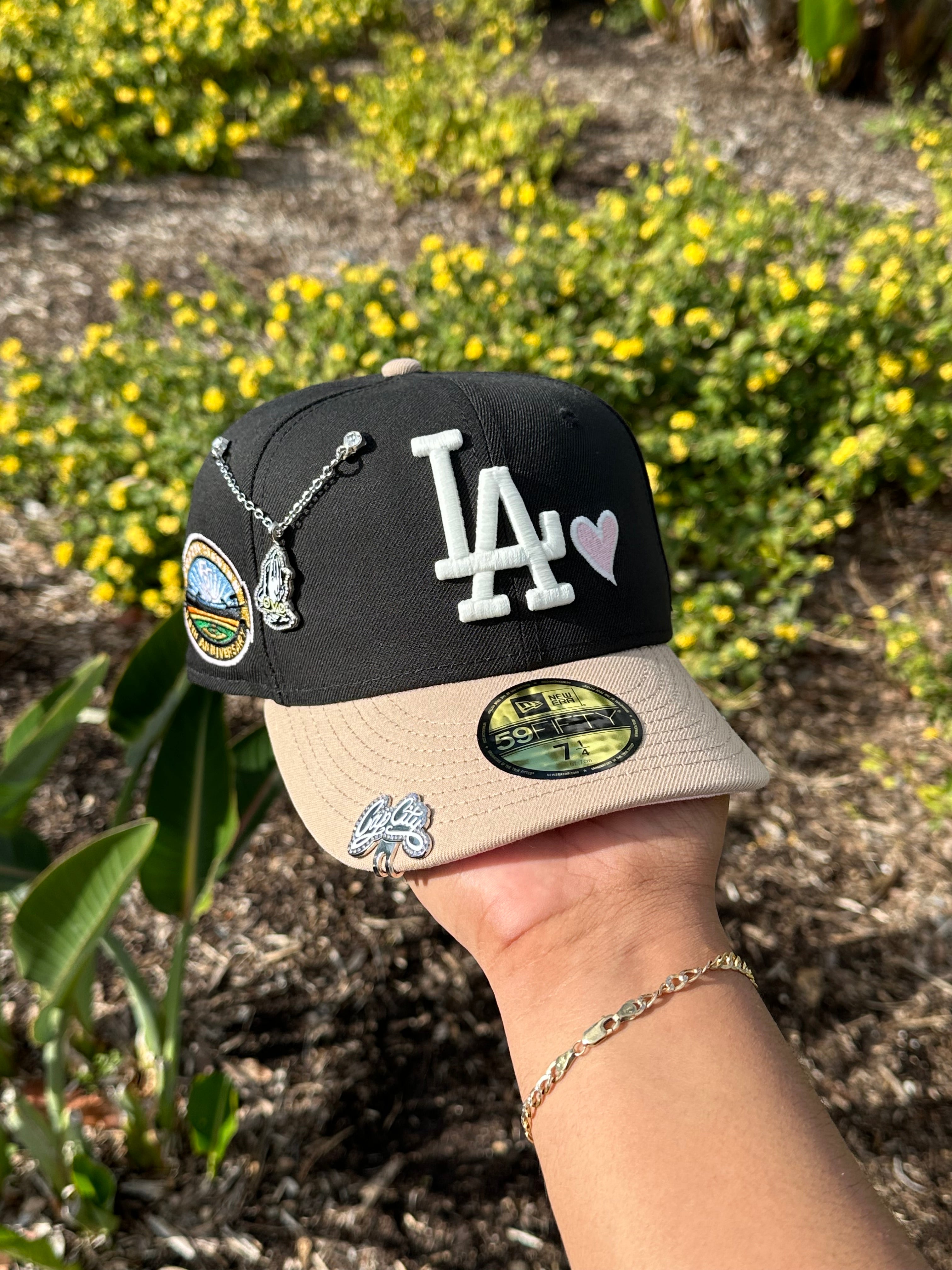 NEW ERA EXCLUSIVE 59FIFTY BLACK/KHAKI LOS ANGELES DODGERS W/ PINK HEART + 50TH ANNIVERSARY SIDE PATCH