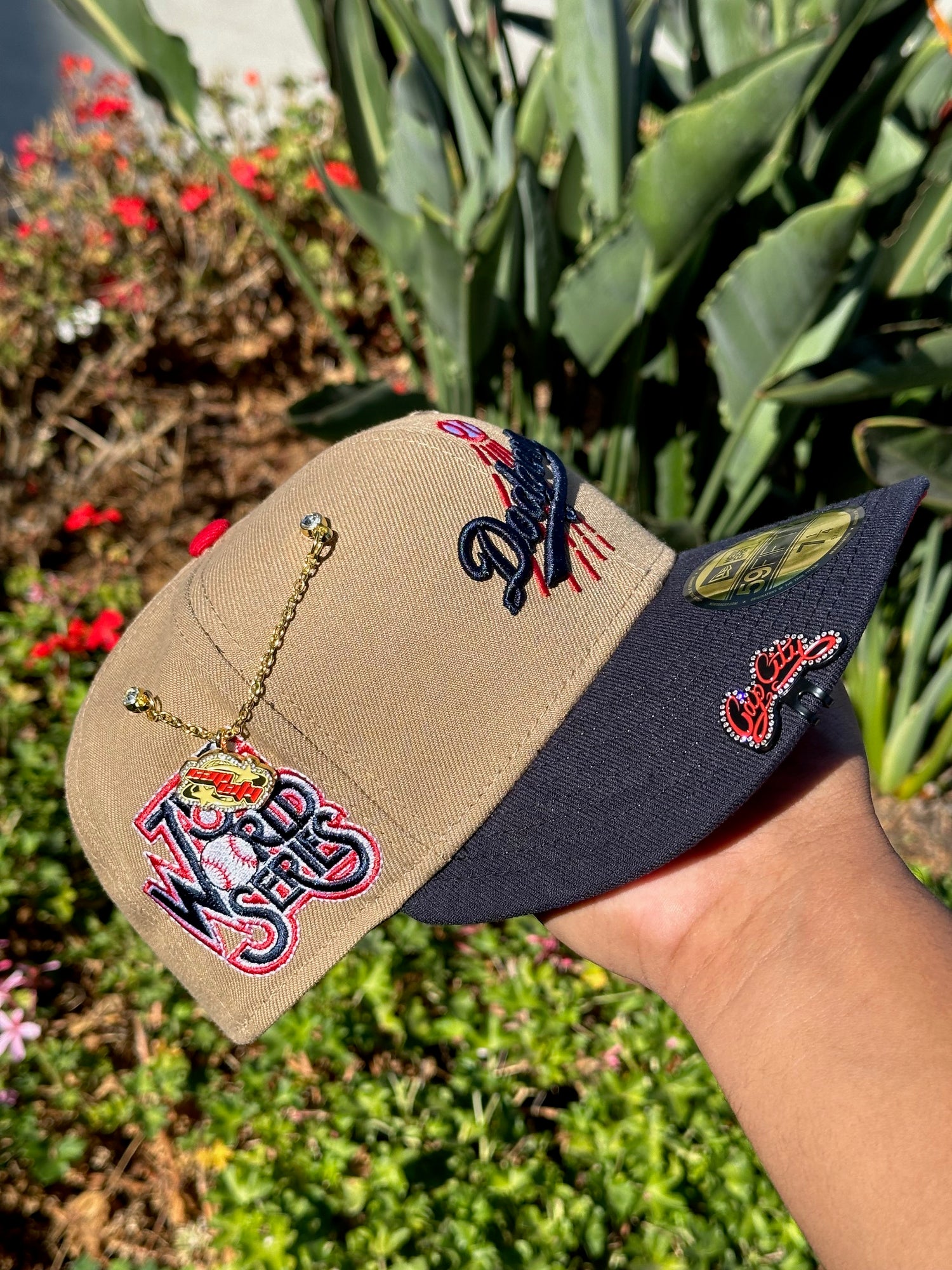 NEW ERA EXCLUSIVE 59FIFTY KHAKI/NAVY LOS ANGELES DODGERS W/ 75TH WORLD SERIES SIDE PATCH