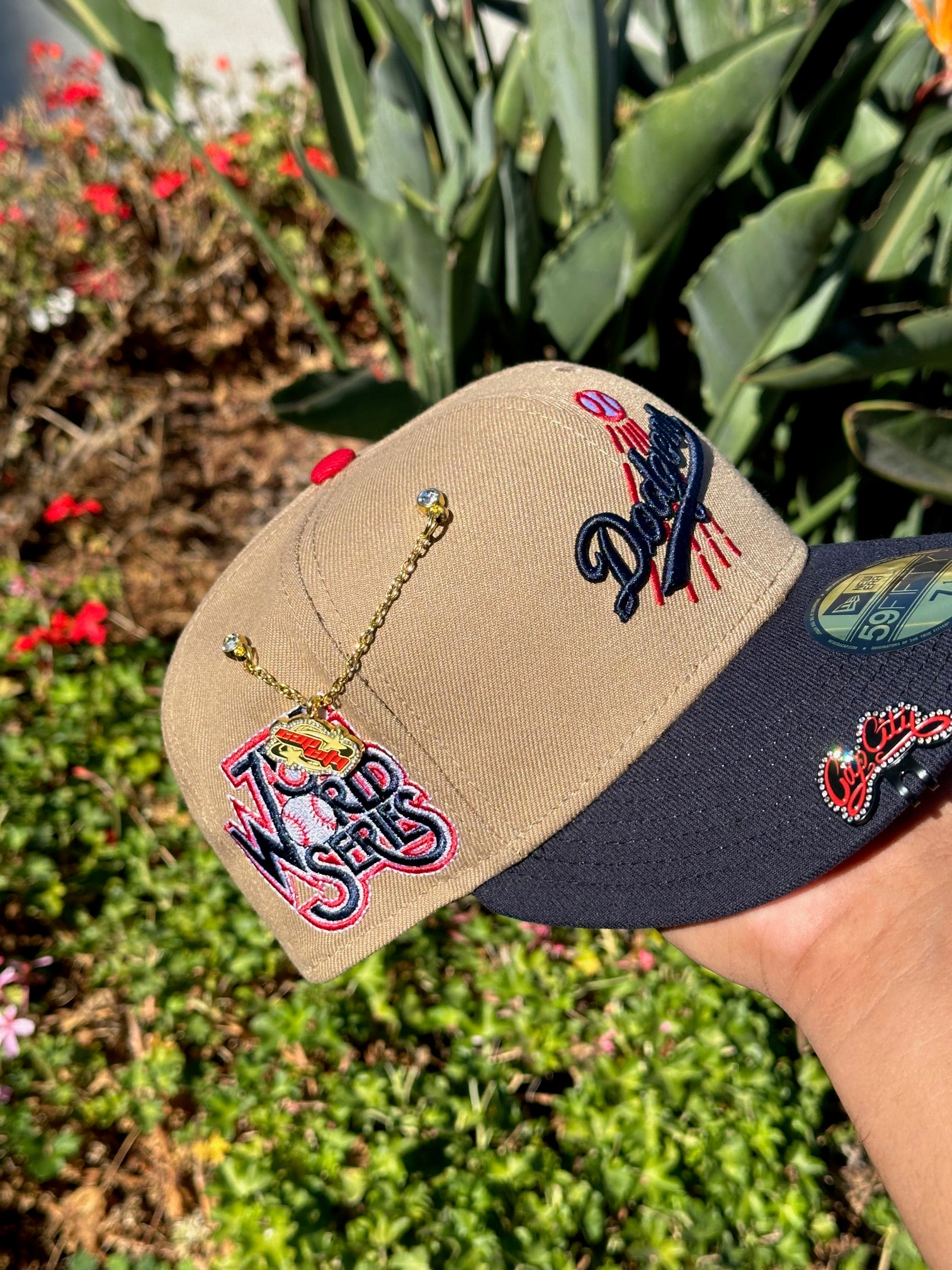 NEW ERA EXCLUSIVE 59FIFTY KHAKI/NAVY LOS ANGELES DODGERS W/ 75TH WORLD SERIES SIDE PATCH