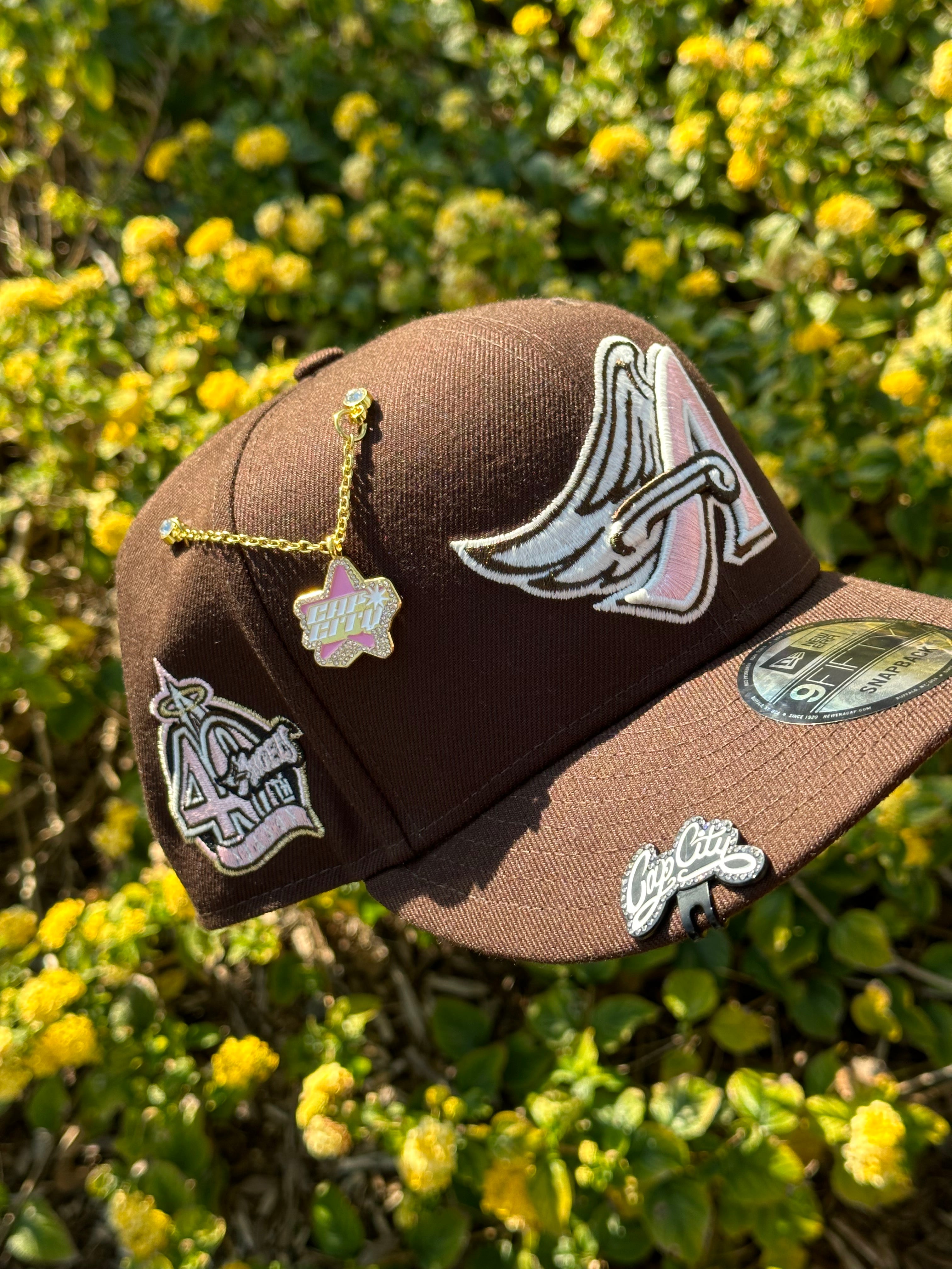 NEW ERA EXCLUSIVE 9FIFTY MOCHA BROWN ANAHEIM ANGELS SNAPBACK W/ 50TH ANNIVERSARY SIDE PATCH