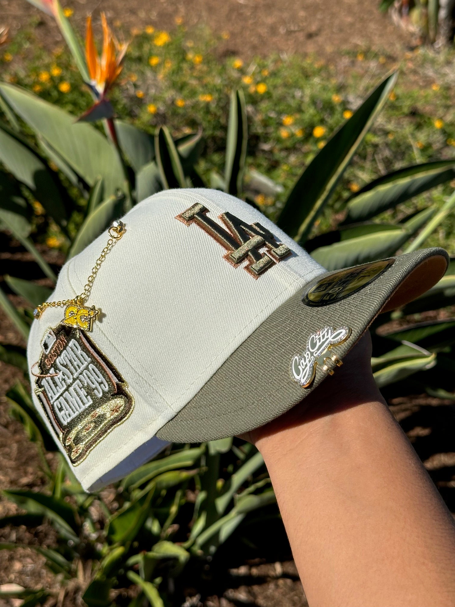 NEW ERA EXCLUSIVE 59FIFTY CHROME WHITE/OLIVE LOS ANGELES DODGERS W/ 1999 ALL STAR GAME SIDE PATCH