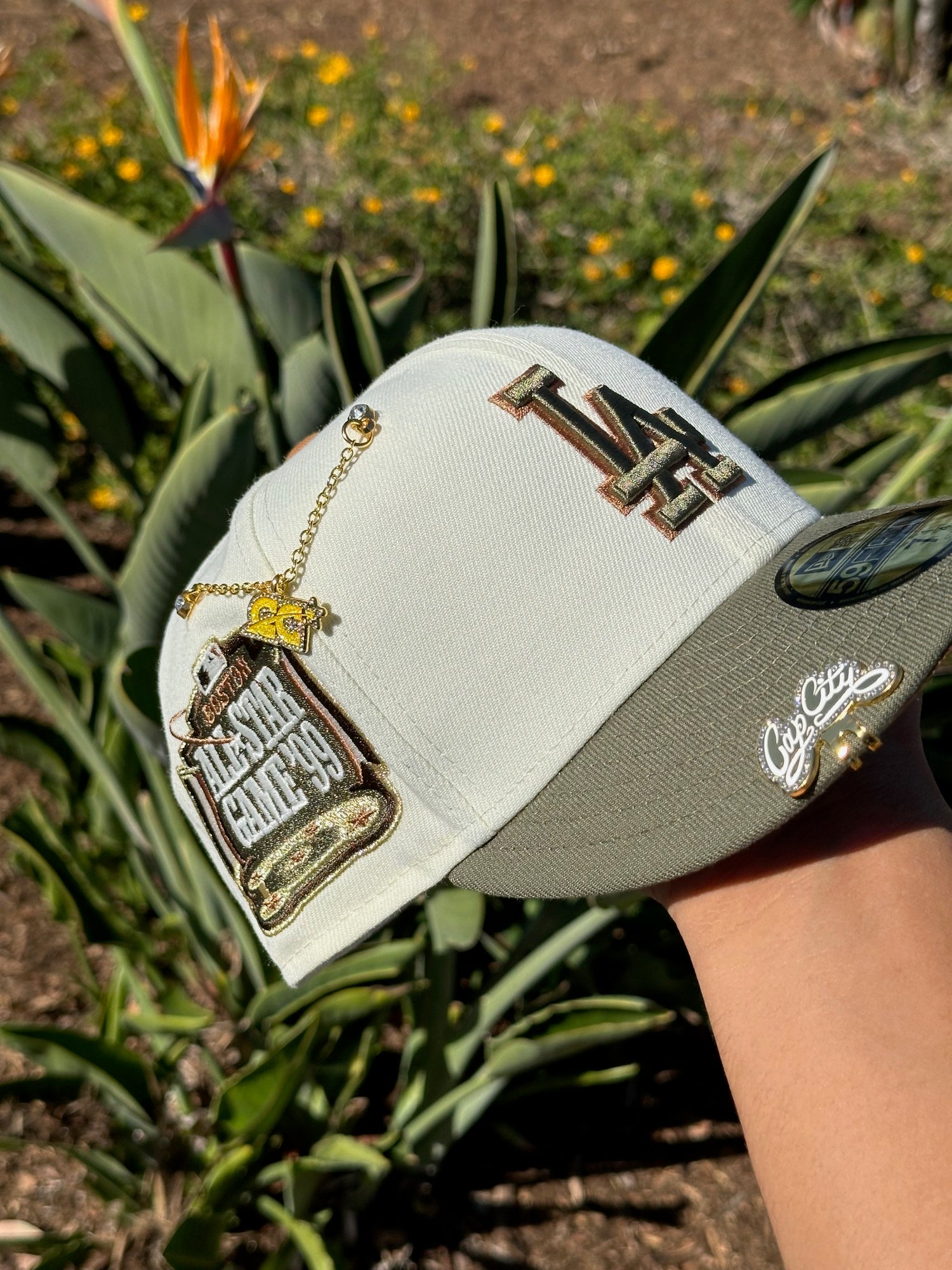 NEW ERA EXCLUSIVE 59FIFTY CHROME WHITE/OLIVE LOS ANGELES DODGERS W/ 1999 ALL STAR GAMR SIDE PATCH