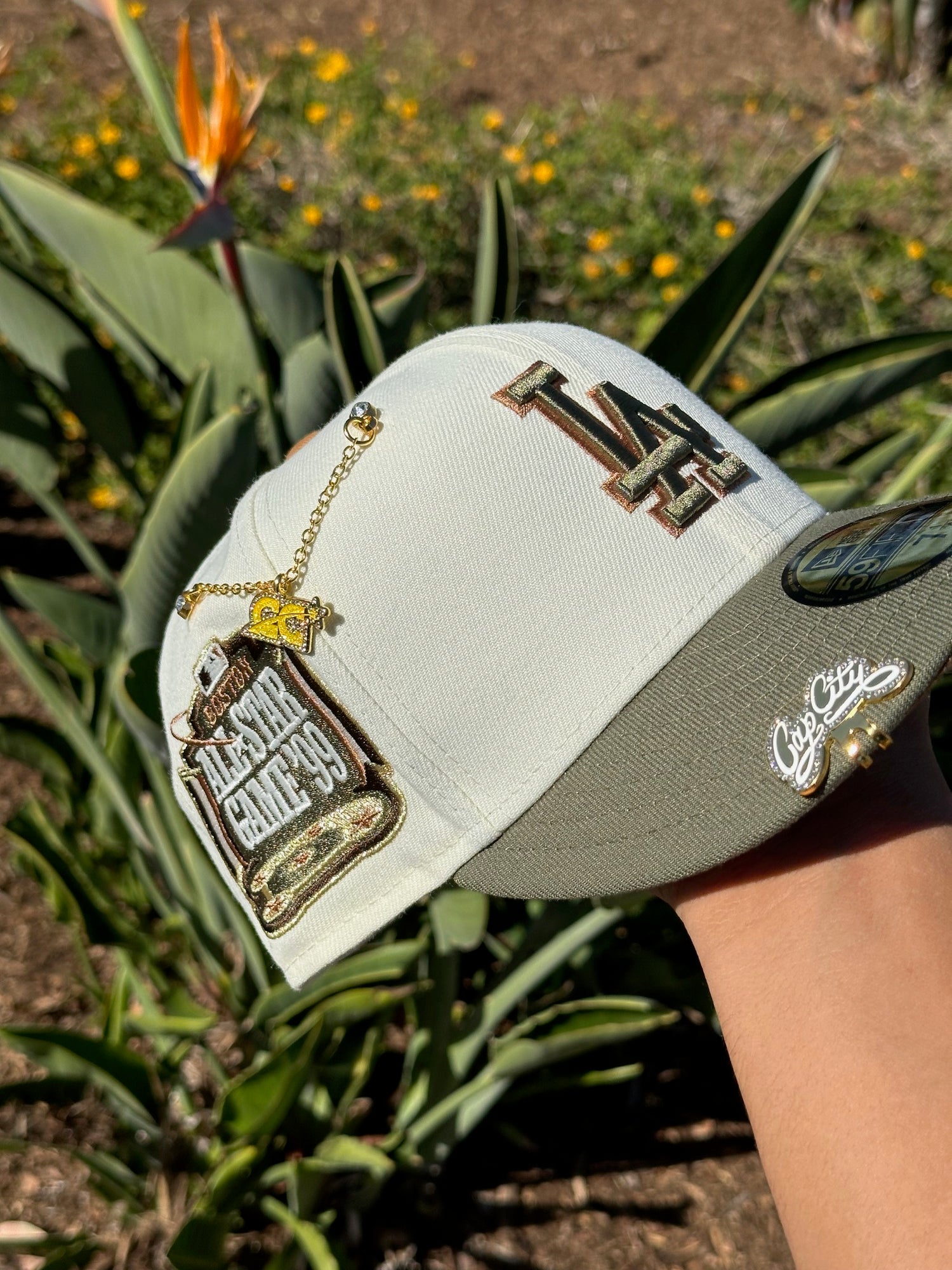 NEW ERA EXCLUSIVE 59FIFTY CHROME WHITE/OLIVE LOS ANGELES DODGERS W/ 1999 ALL STAR GAMR SIDE PATCH