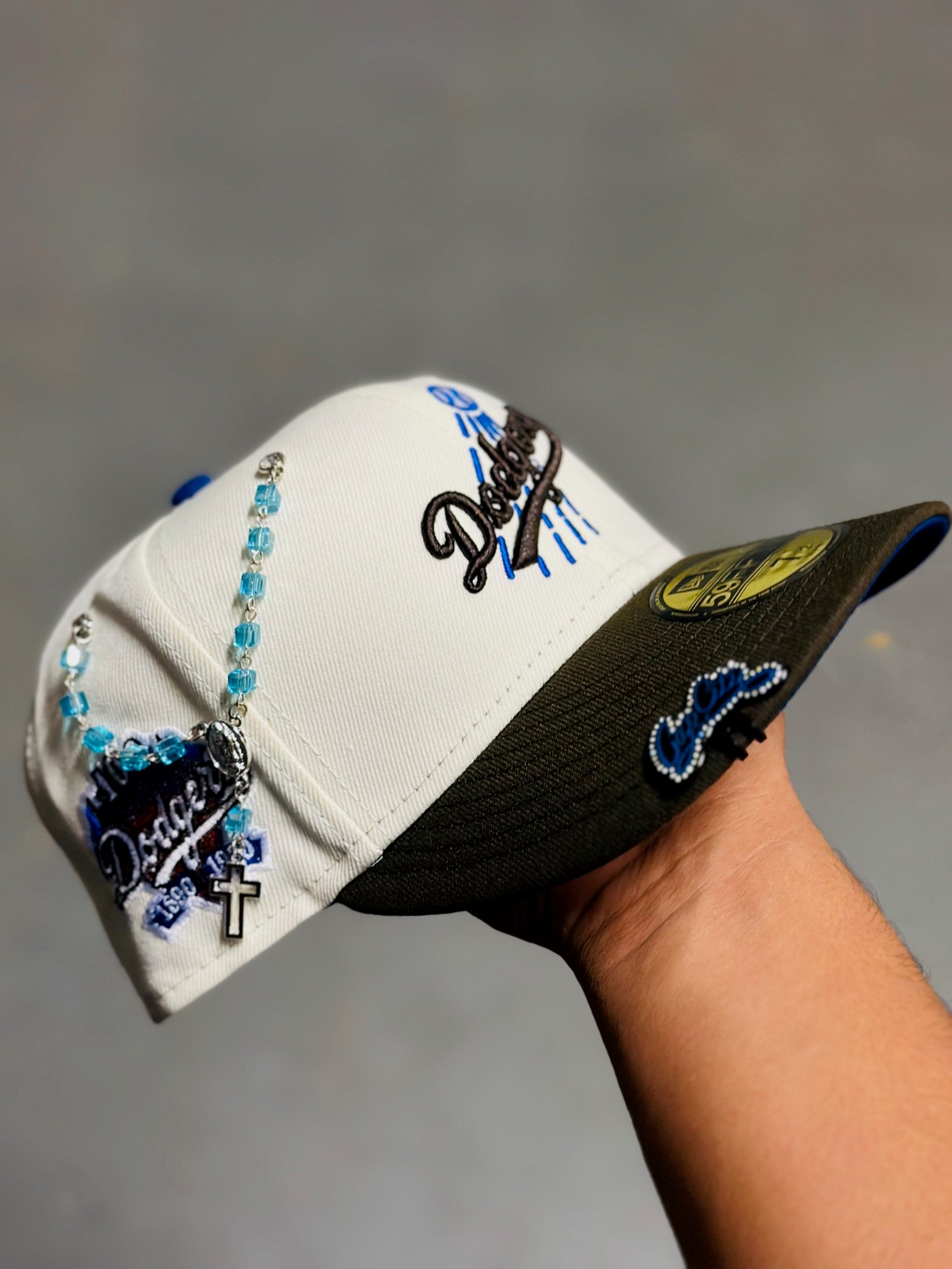 NEW ERA EXCLUSIVE 59FIFTY CHROME WHITE/WALNUT LOS ANGELES DODGERS W/ 100TH ANNIVERSARY SIDE PATCH