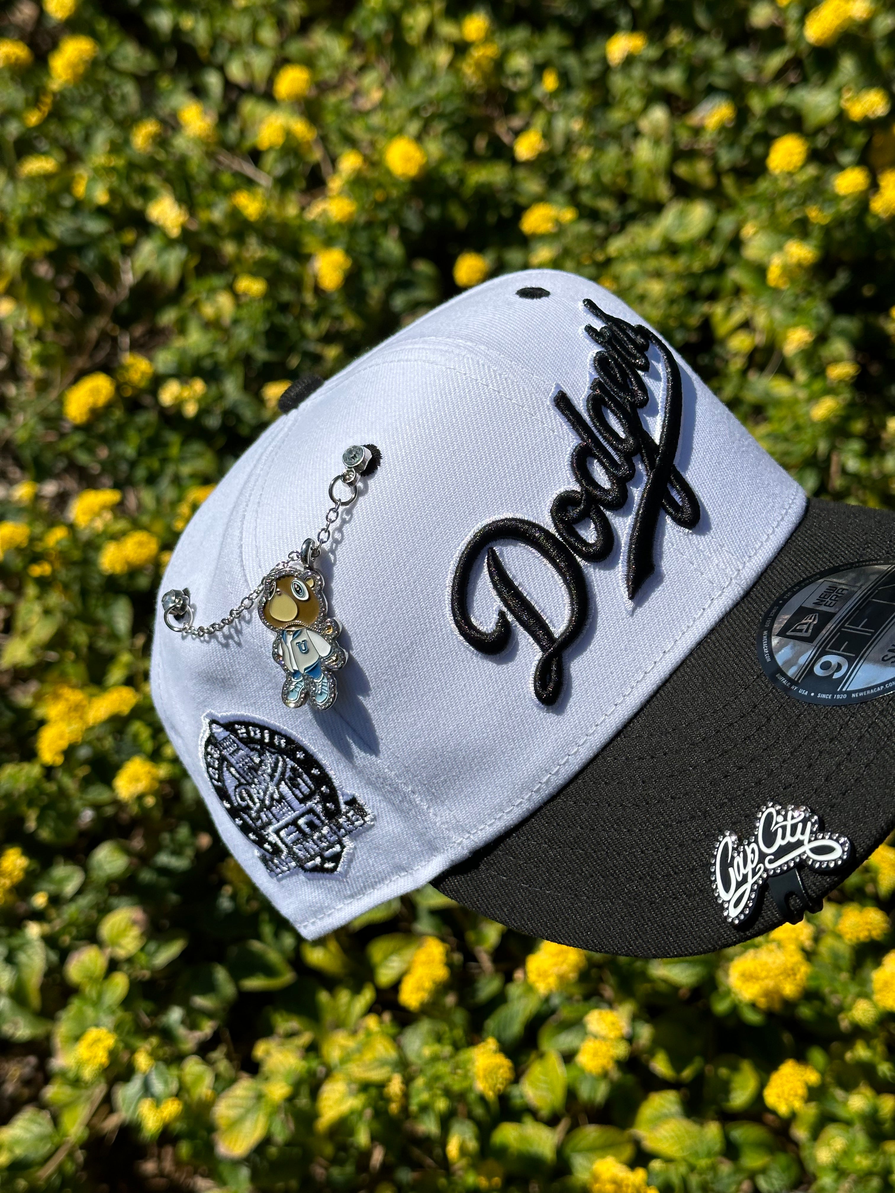 NEW ERA EXCLUSIVE 9FIFTY WHITE/BLACK LOS ANGELES DODGERS SCRIPT SNAPBACK W/ 60TH ANNIVERSARY PATCH