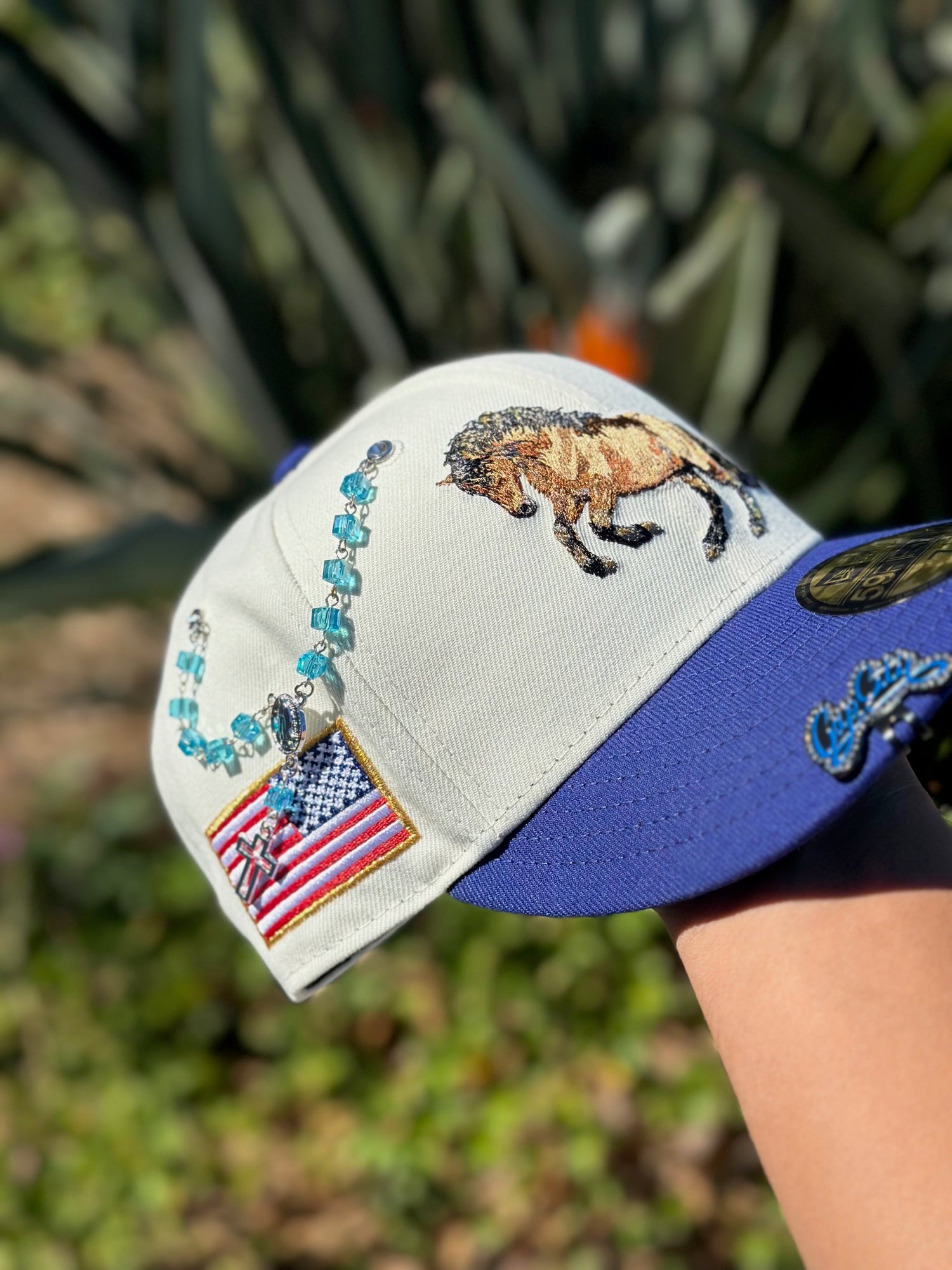 NEW ERA EXCLUSIVE 59FIFTY CHROME WHITE/BLUE "STALLION" W/ AMERICAN FLAG SIDE PATCH