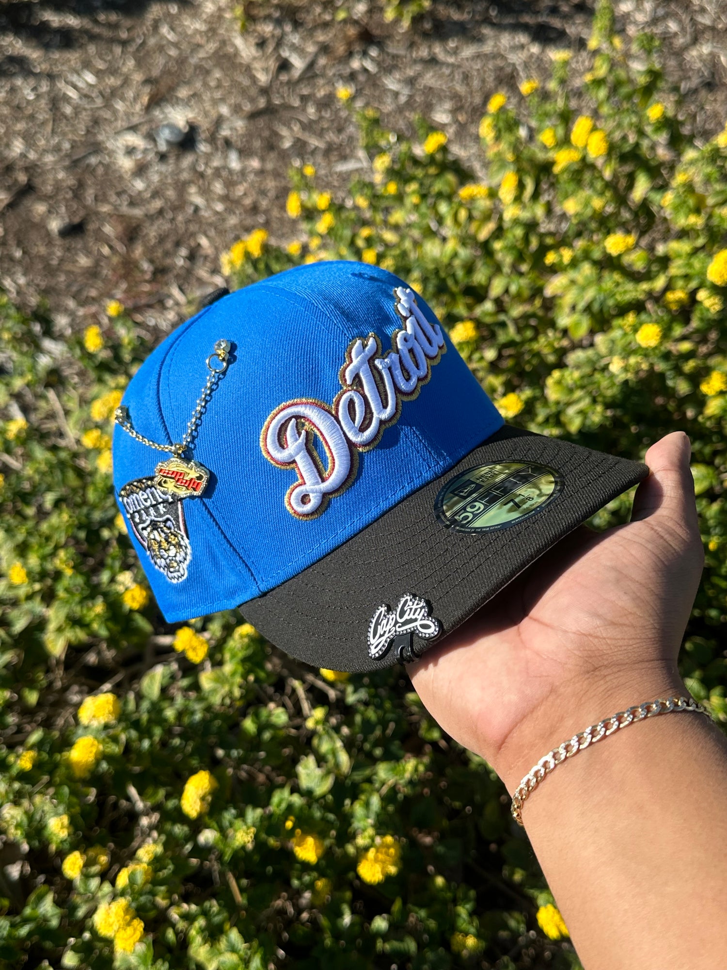 NEW ERA EXCLUSIVE 59FIFTY BLUE/BLACK DETROIT TIGERS SCRIPT W/ COMERICA PARK SIDE PATCH