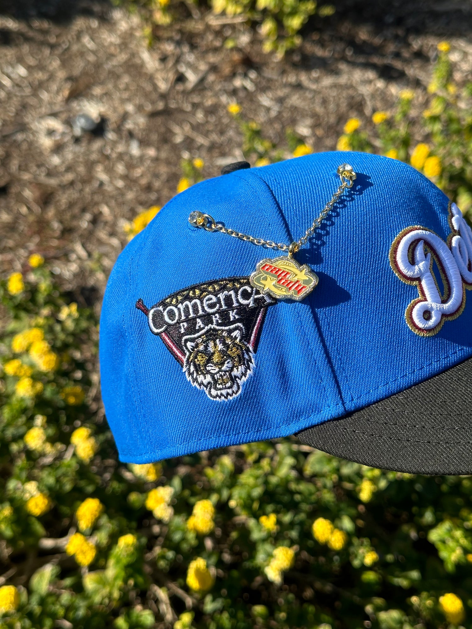 NEW ERA EXCLUSIVE 59FIFTY BLUE/BLACK DETROIT TIGERS SCRIPT W/ COMERICA PARK SIDE PATCH