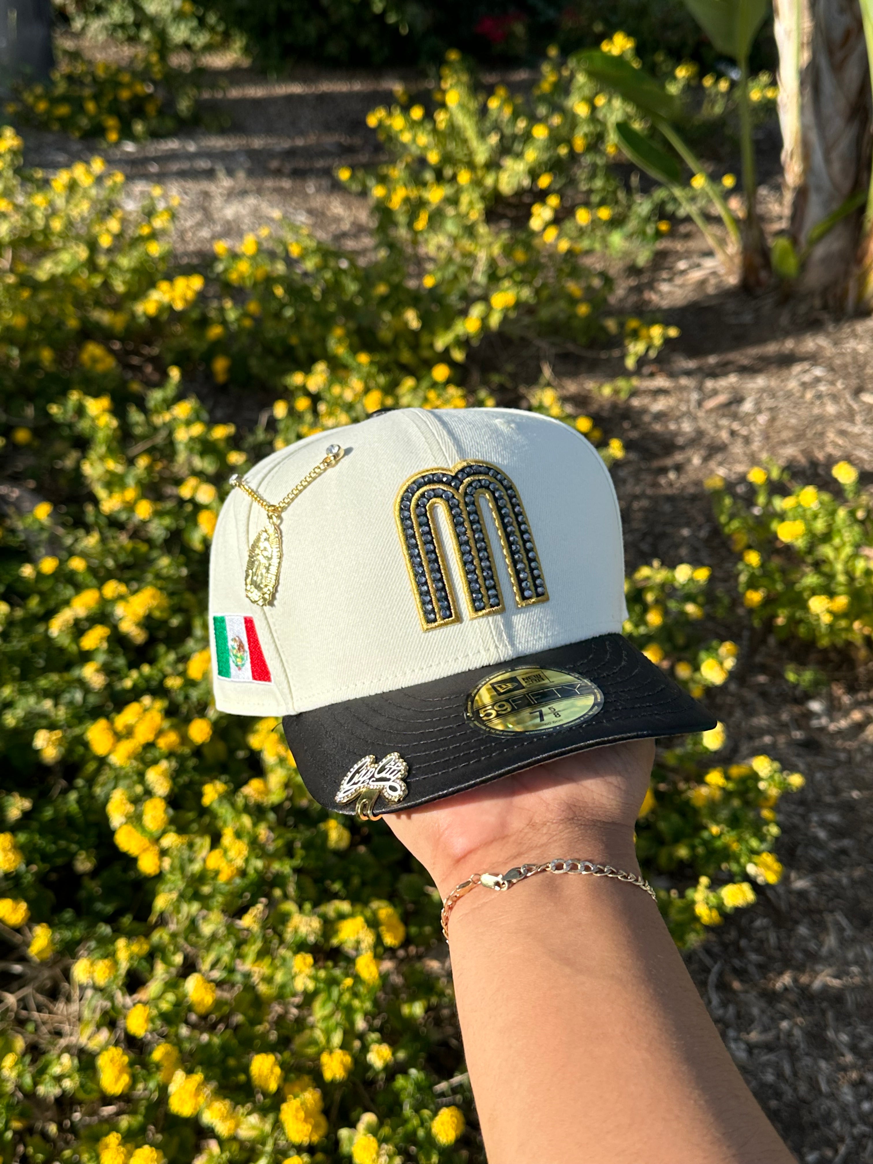 NEW ERA EXCLUSIVE 59FIFTY CHROME WHITE/SATIN MEXICO W/ MEXICO FLAG SDEPATCH