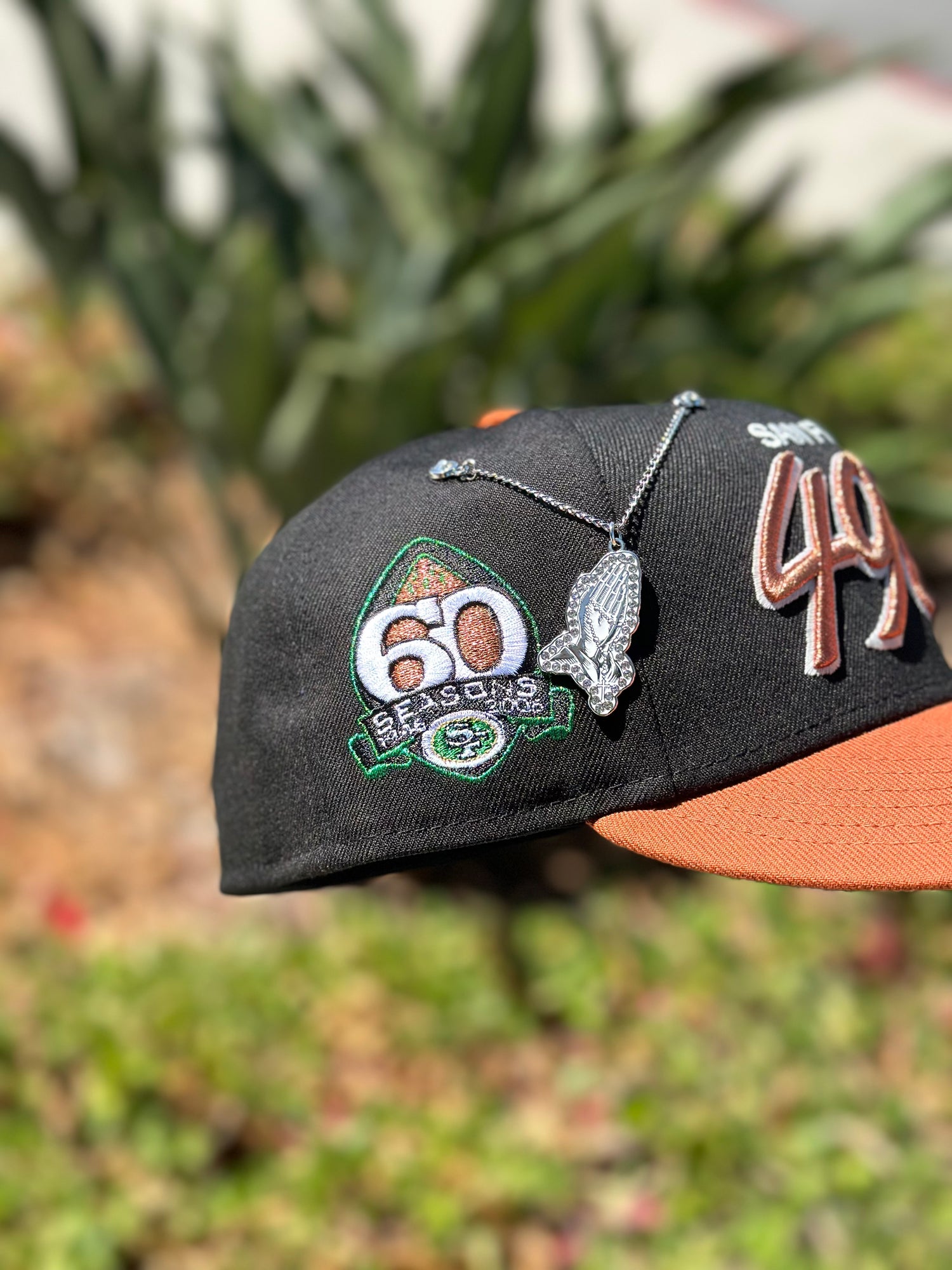 NEW ERA EXCLUSIVE 59FIFTY BLACK/RUST SAN FRANCISCO "49ERS" SCRIPT W/ 60 ANNIVERSARY SIDE PATCH
