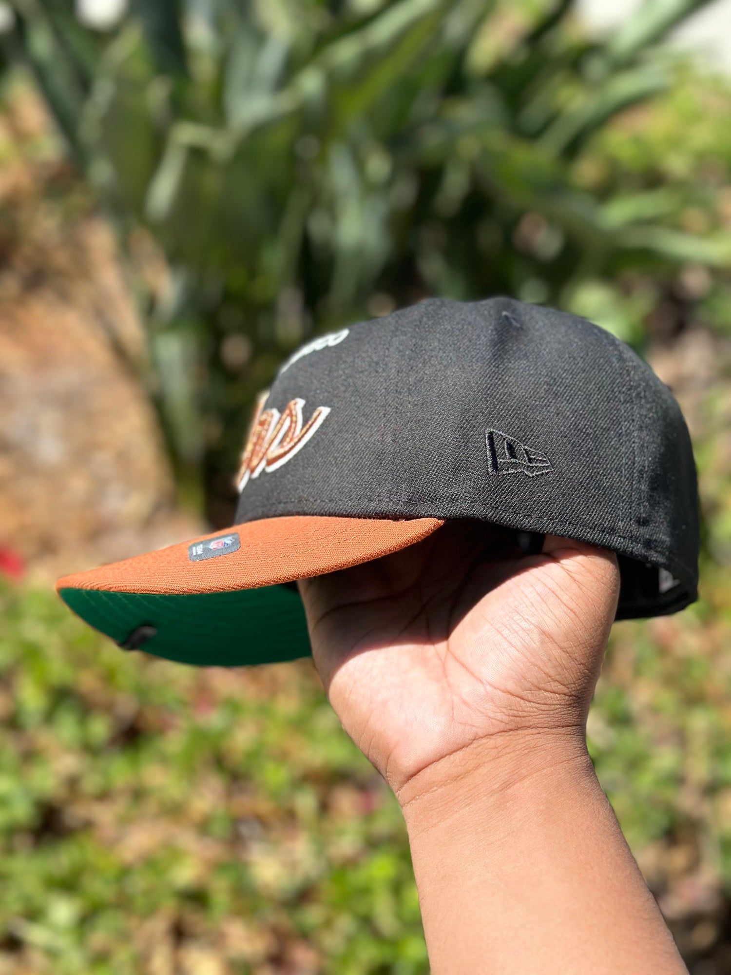 NEW ERA EXCLUSIVE 59FIFTY BLACK/RUST SAN FRANCISCO "49ERS" SCRIPT W/ 60 ANNIVERSARY SIDE PATCH