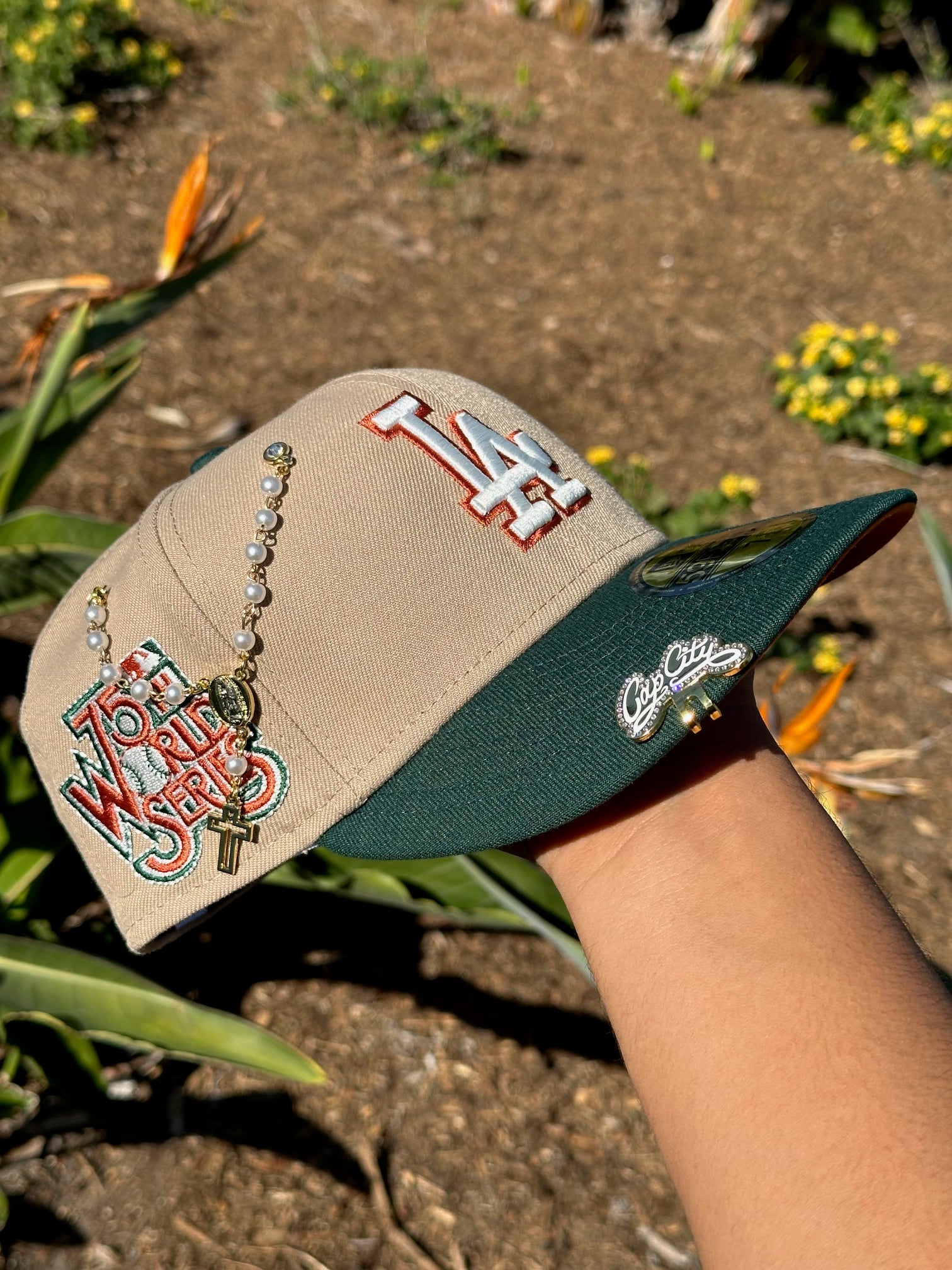 NEW ERA EXCLUSIVE 59FIFTY CAMEL BROWN/FOREST GREEN LOS ANGELES DODGERS W/ 75TH WORLD SERIES SIDE PATCH