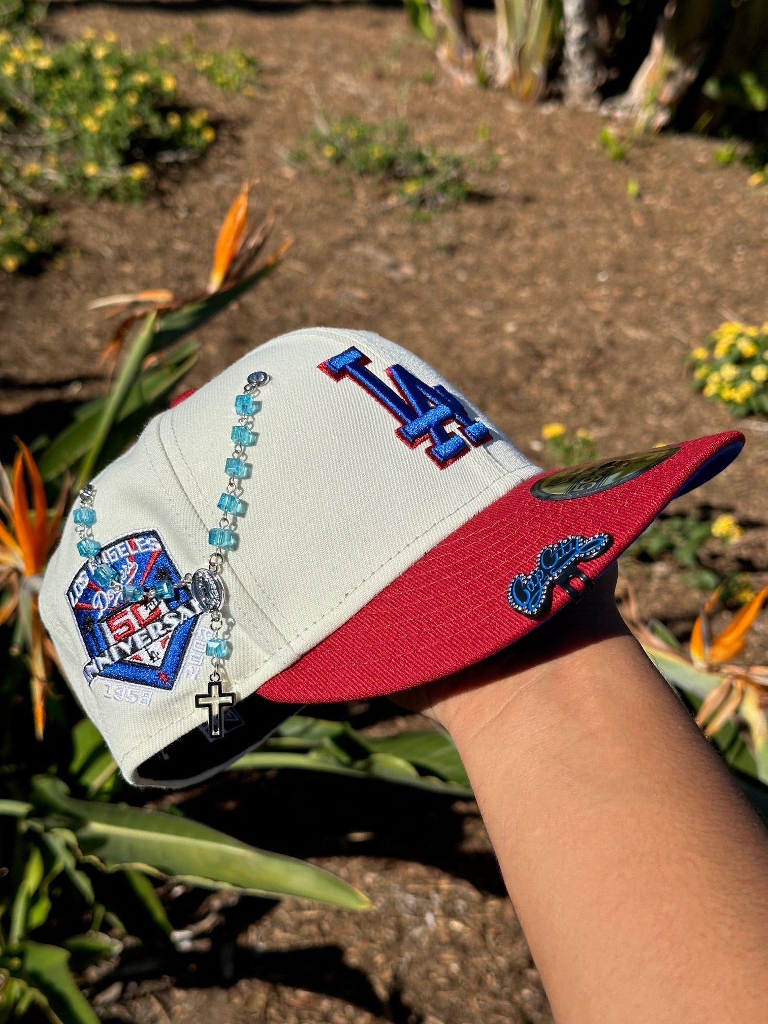 NEW ERA EXCLUSIVE 59FIFTY CHROME WHITE/ MAROON RED LOS ANGELES DODGERS W/ 50TH ANNIVERSARY SIDE PATCH