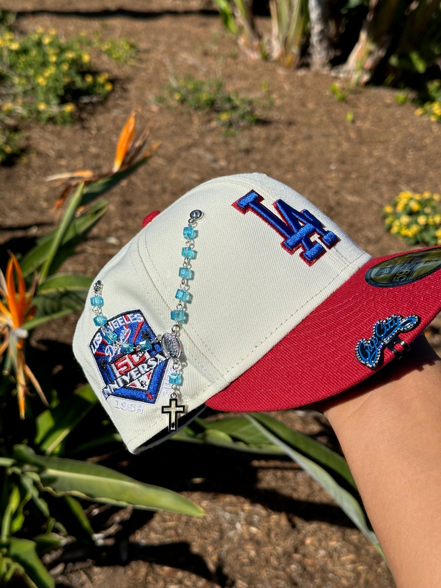 NEW ERA EXCLUSIVE 59FIFTY CHROME WHITE/ MAROON RED LOS ANGELES DODGERS W/ 50TH ANNIVERSARY SIDE PATCH