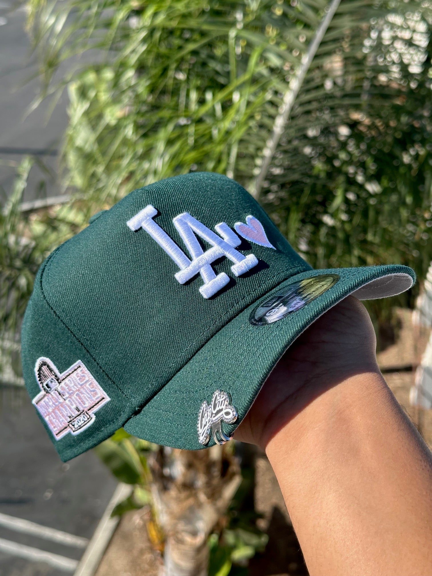 NEW ERA EXCLUSIVE 9FIFTY A-FRAME FOREST GREEN LOS ANGELES DODGERS SNAPBACK W/ PINK HEART + 2020 WORLD SERIES CHAMPS SIDE PATCH