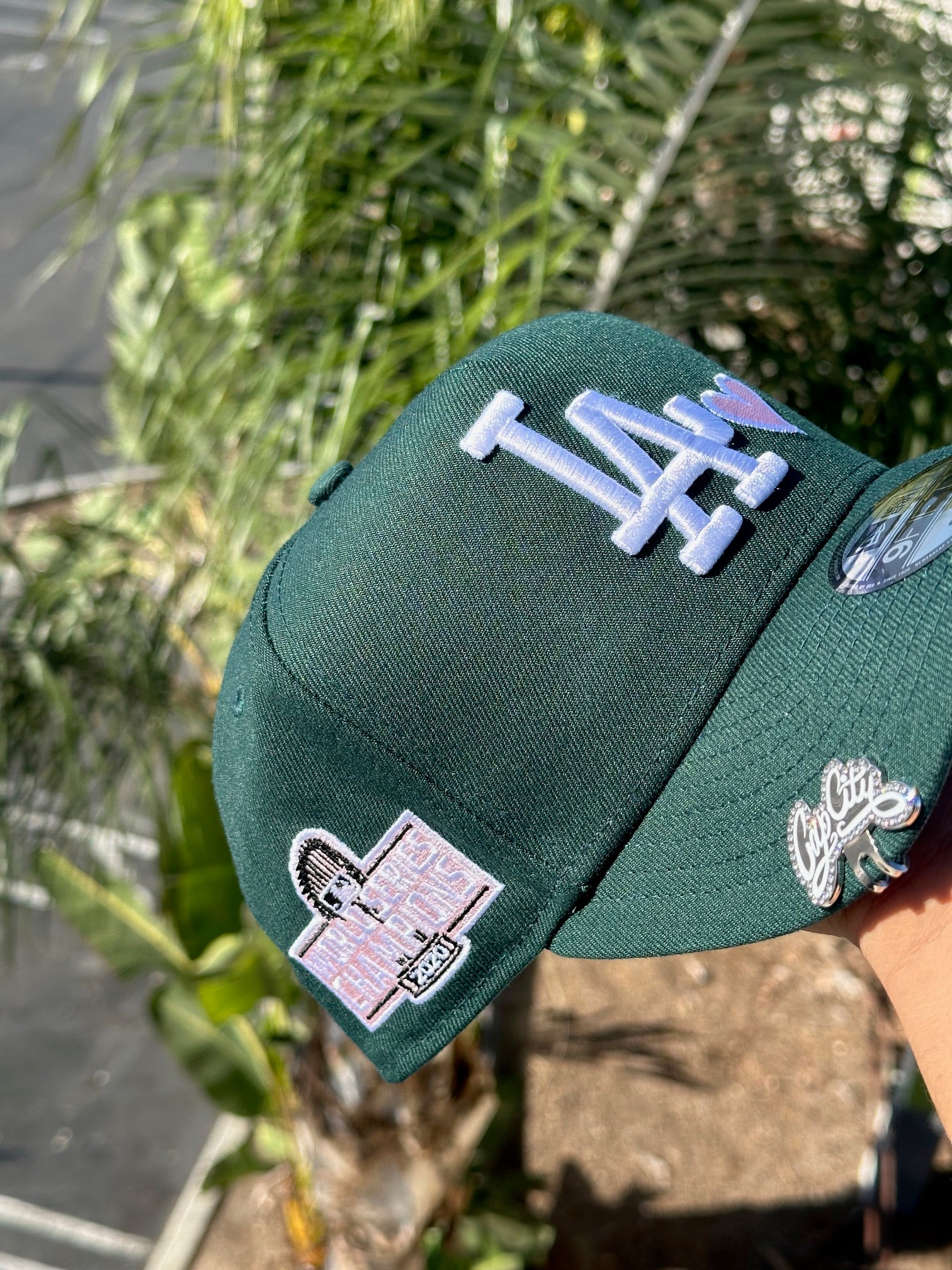NEW ERA EXCLUSIVE 9FIFTY A-FRAME FOREST GREEN LOS ANGELES DODGERS SNAPBACK W/ PINK HEART + 2020 WORLD SERIES CHAMPS SIDE PATCH