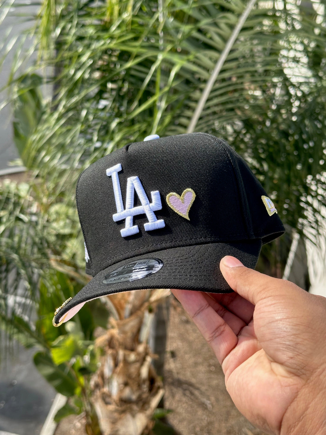 NEW ERA EXCLUSIVE 9FIFTY A-FRAME BLACK LOS ANGELES DODGERS W/ PINK HEA