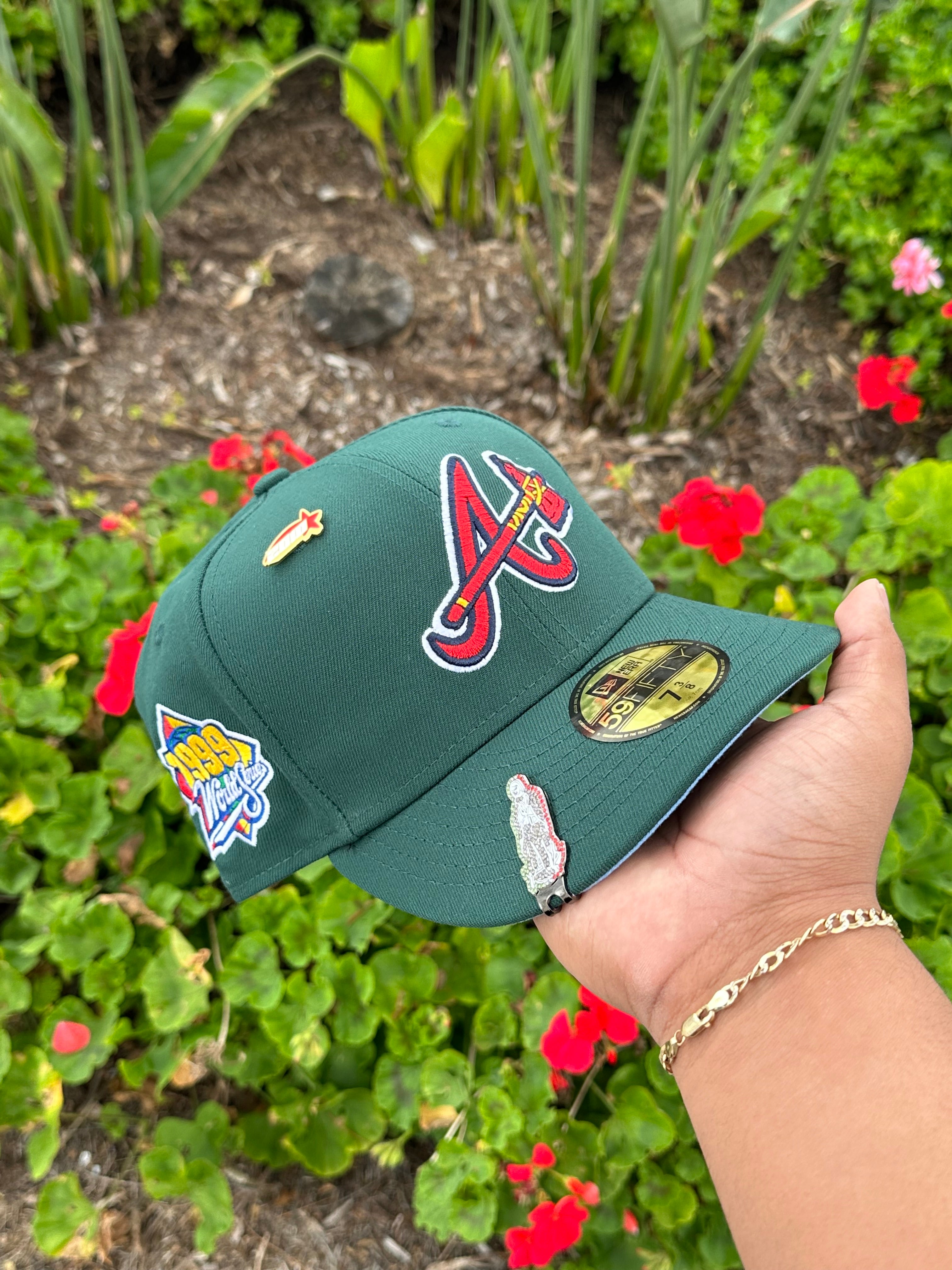 NEW ERA EXCLUSIVE 59FIFTY FOREST GREEN ATLANTA BRAVES W/ 1999 WORLD SERIES PATCH