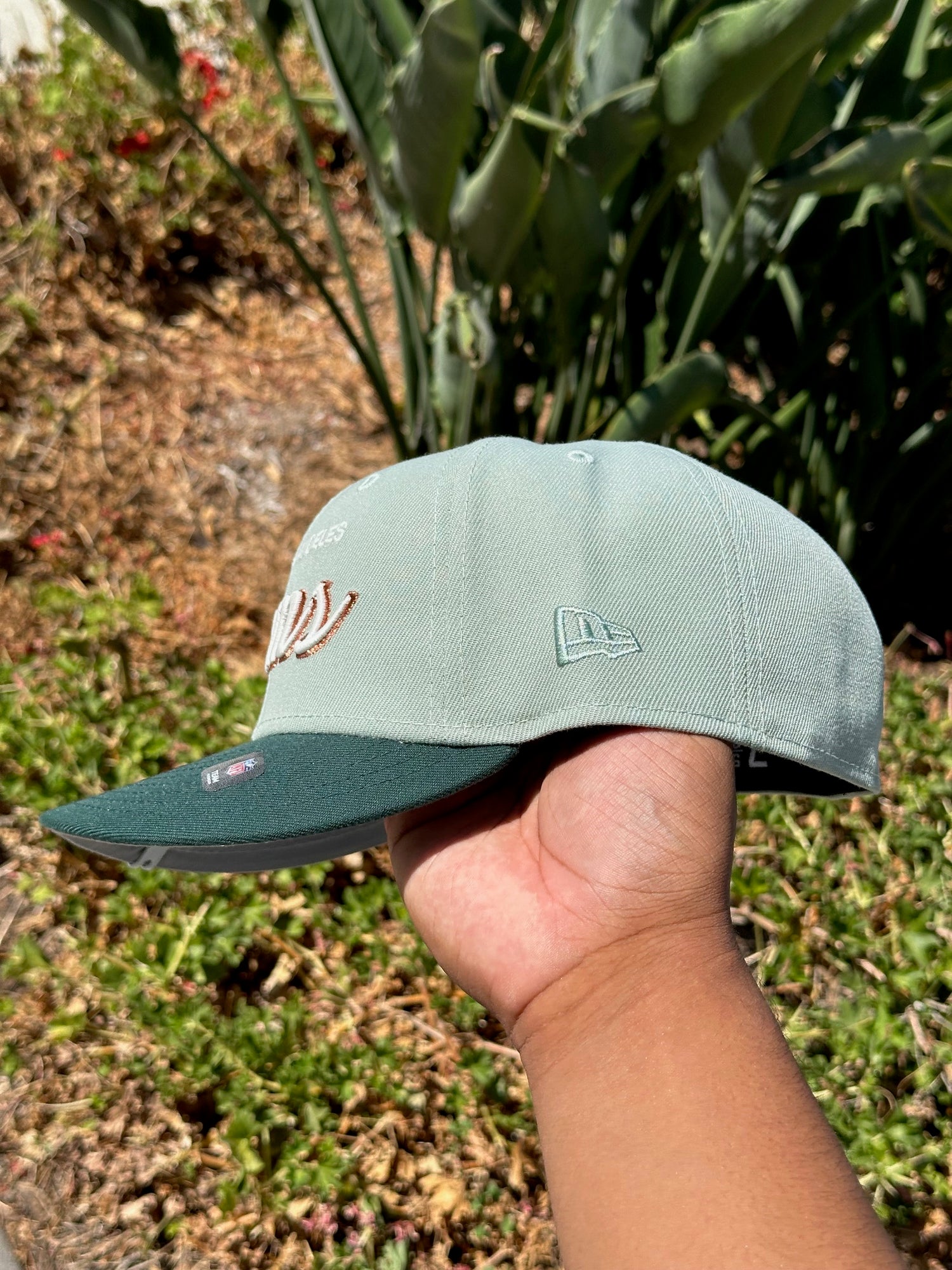 NEW ERA EXCLUSIVE 59FIFTY MINT/EMERALD LOS ANGELES RAMS SCRIPT W/ SUPERBOWL XXXIV SIDE PATCH