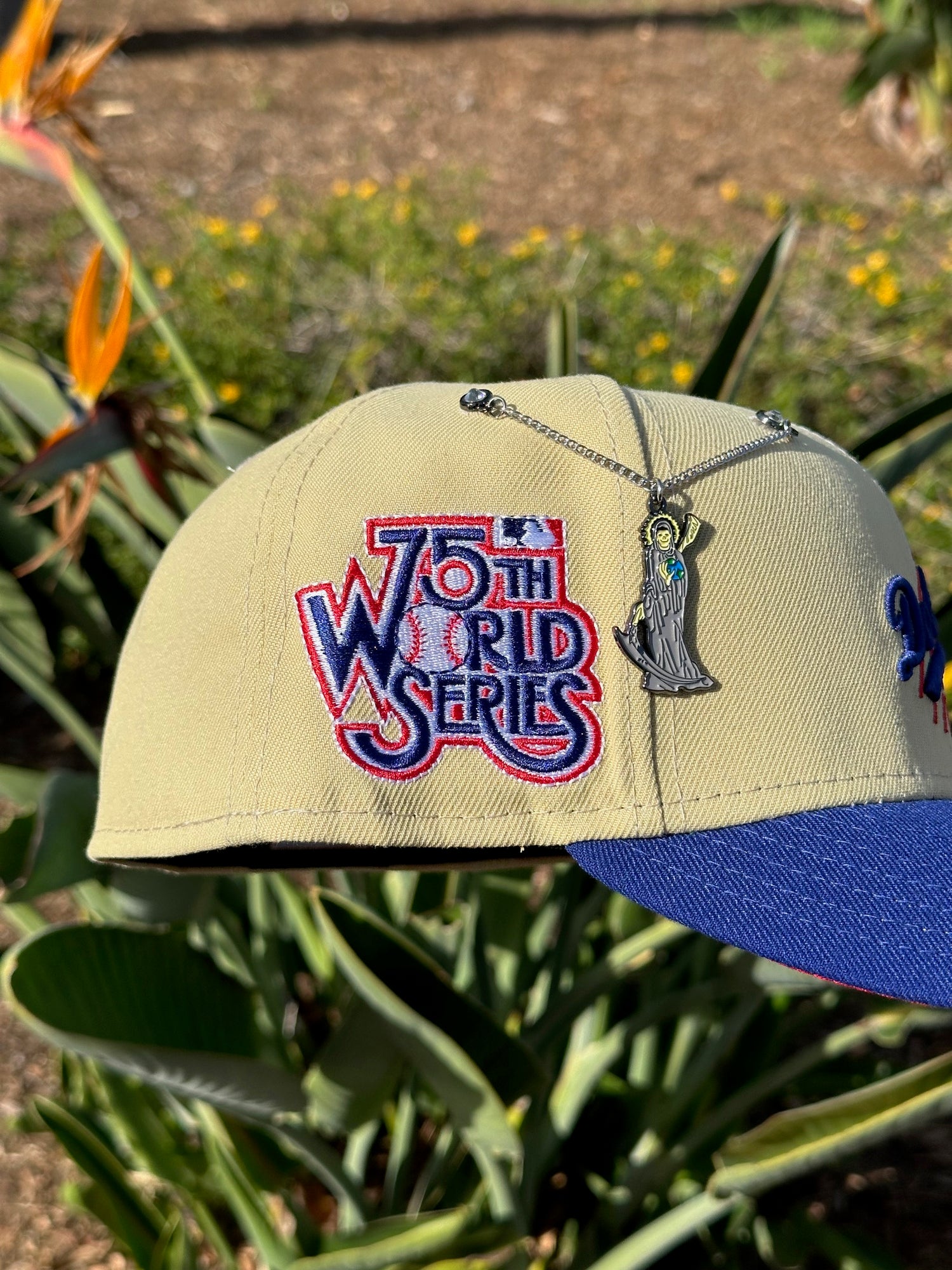 NEW ERA EXCLUSIVE 59FIFTY VEGAS GOLD/BLUE LOS ANGELES DODGERS SCRIPT W/ 75TH WORLD SERIES SIDE PATCH