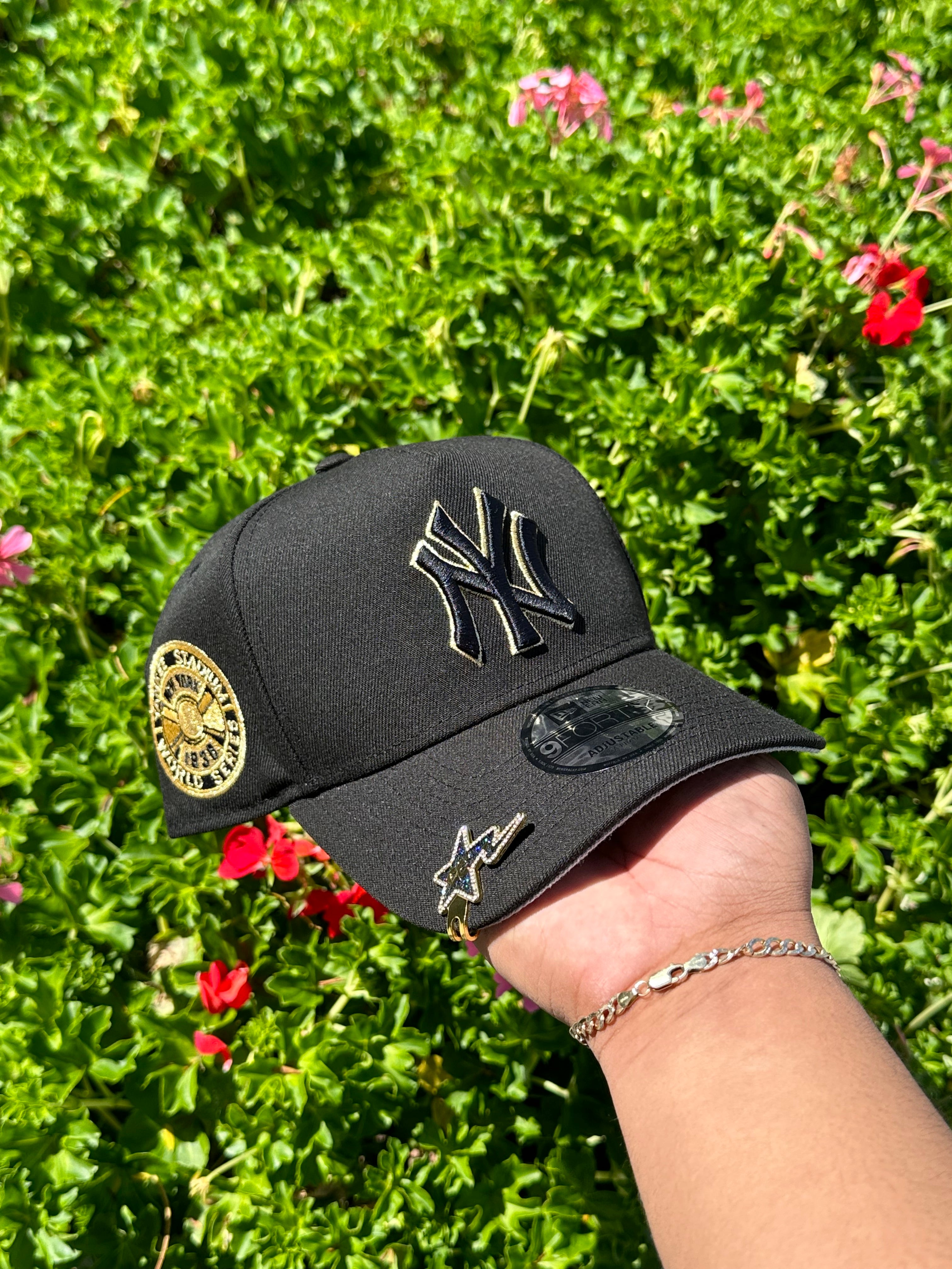 NEW ERA EXCLUSIVE 9FORTY A-FRAME BLACK NEW YORK YANKEES W/ YANKEE STADIUM SIDE PATCH