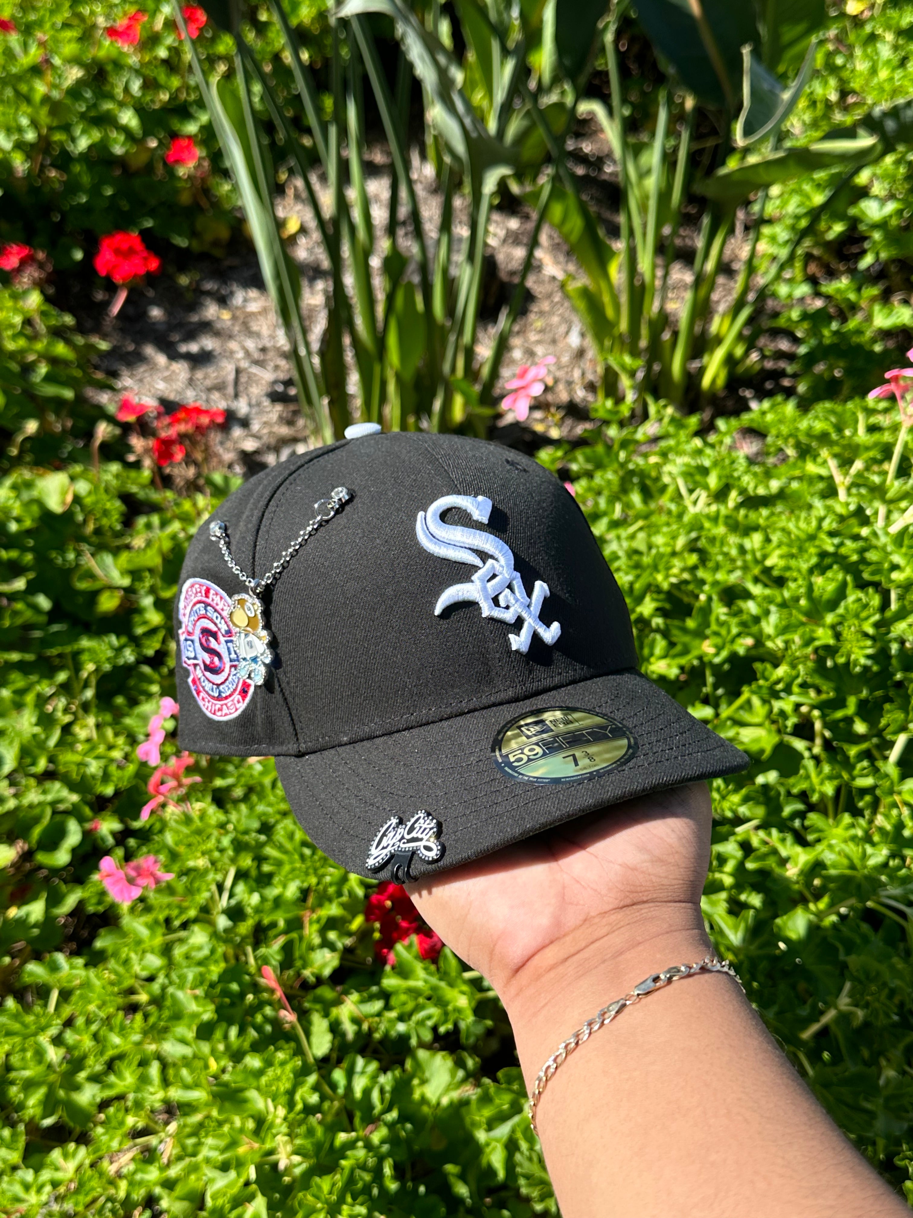 NEW ERA 59FIFTY BLACK CHICAGO WHITE SOX W/ COMISKEY PARK SIDE PATCH