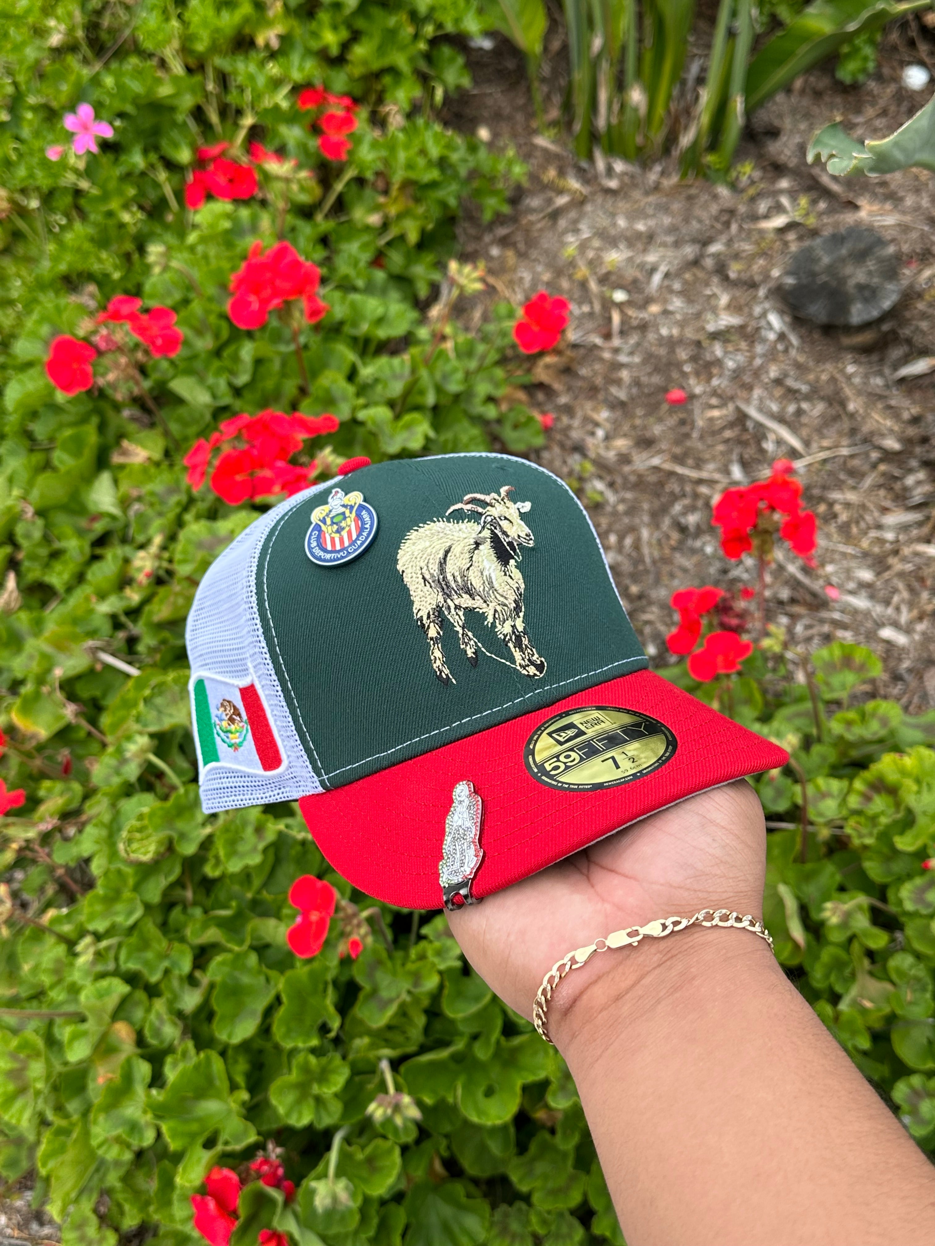 EXCLUSIVO NEW ERA 59FIFTY VERDE/ROJO "THE GOAT" MALLA CON PARCHE LATERAL BANDERA DE MÉXICO 