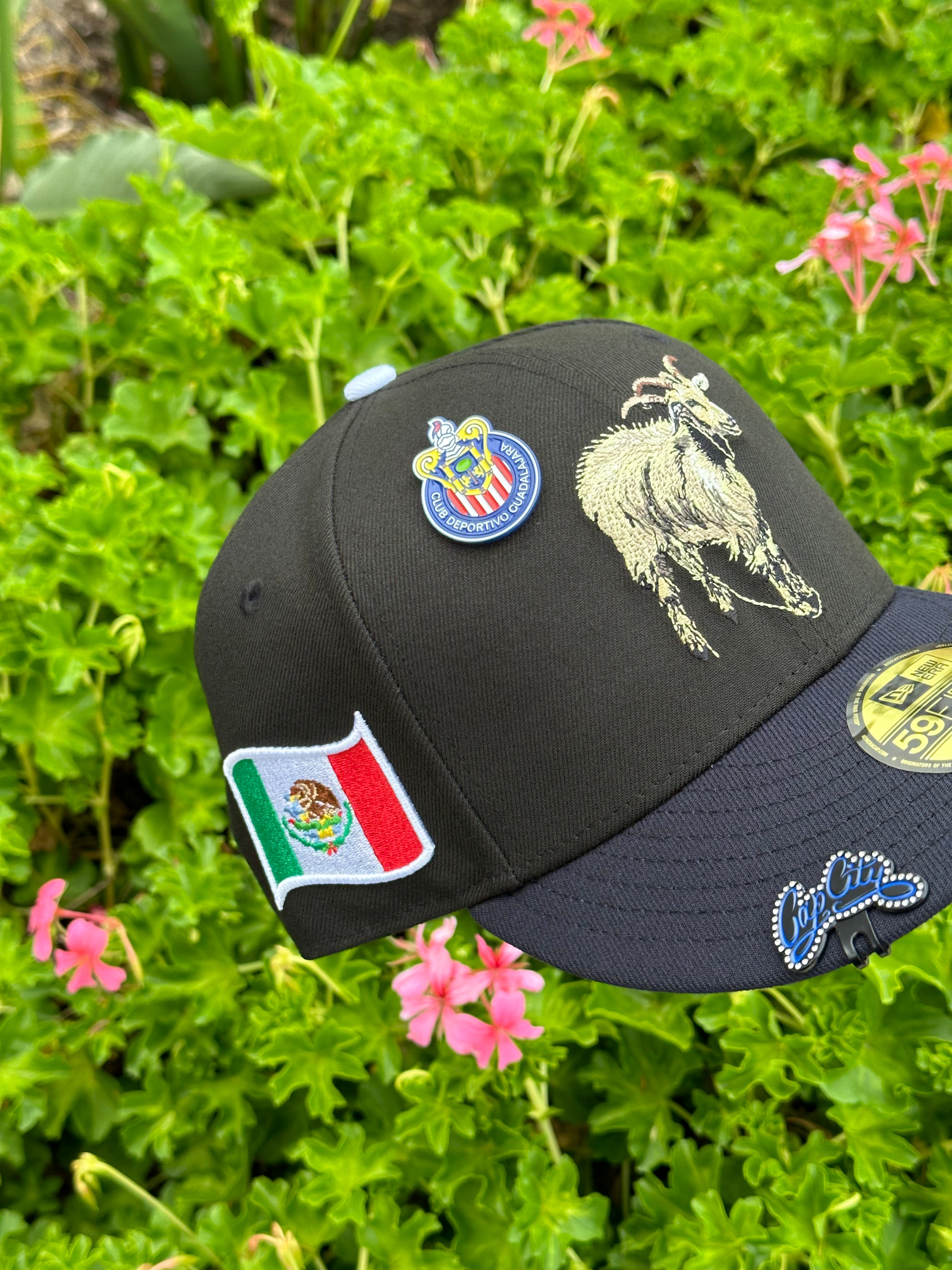 NEW ERA EXCLUSIVE 59FIFTY BLACK/NAVY MEXICO "THE GOAT" W/ MEXICO FLAG PATCH