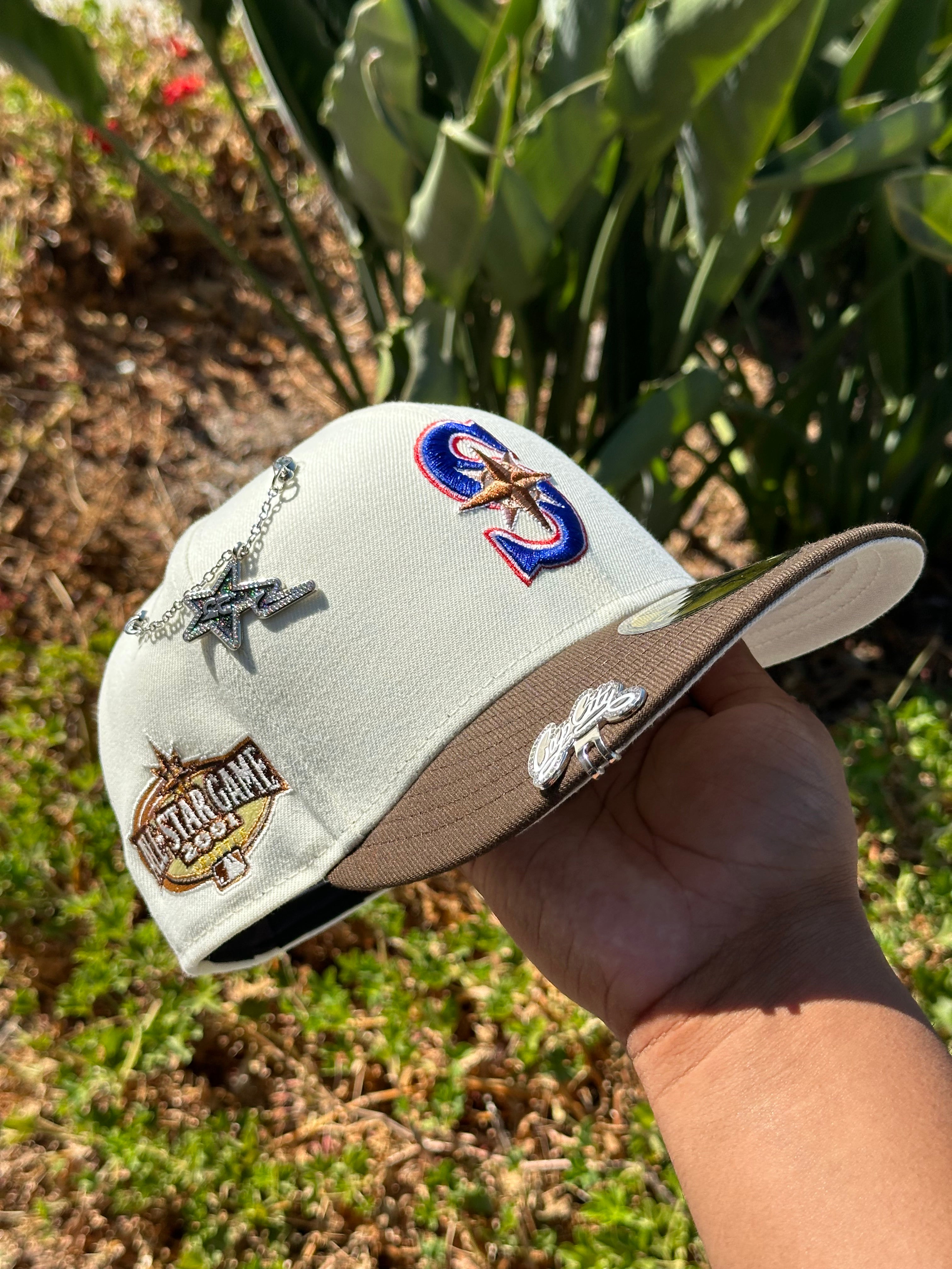 NEW ERA EXCLUSIVE 59FIFTY CHROME WHITE/MOCHA SEATTLE MARINERS W/ 2001 ALL STAR GAME SIDE PATCH