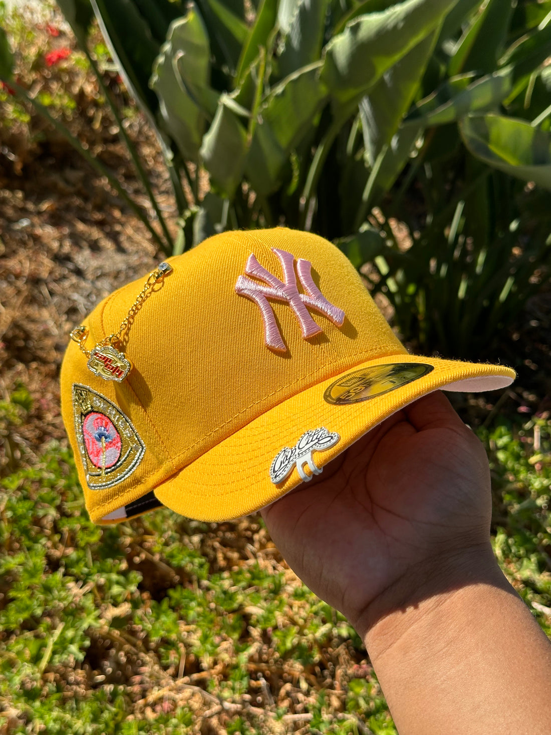 Yankees Exclusive Fitted Caps NEW ERA EXCLUSIVE 59FIFTY YELLOW NEW