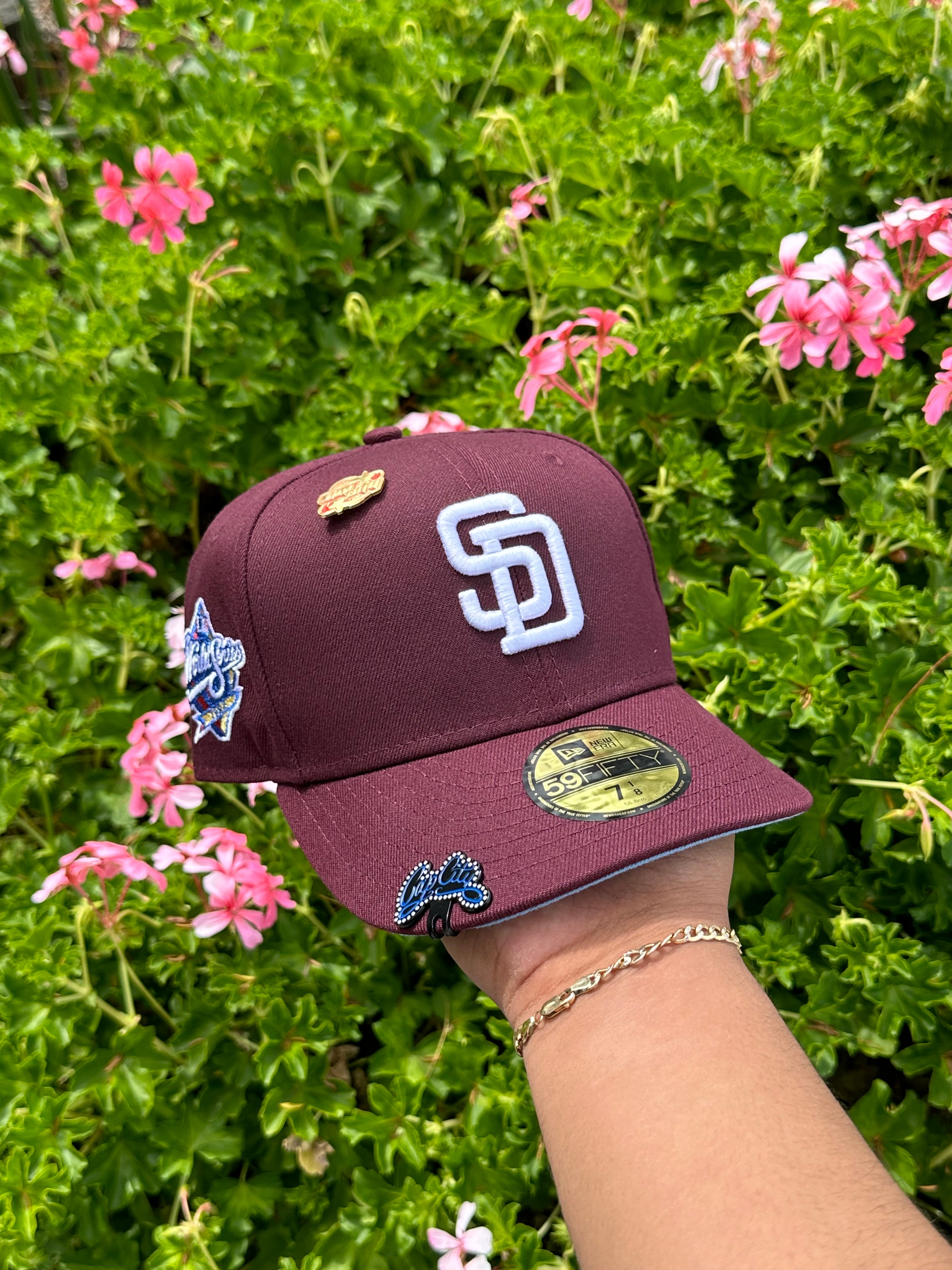NEW ERA EXCLUSIVE 59FIFTY BURGUNDY SAN DIEGO PADRES W/ 1998 WORLD SERIES PATCH