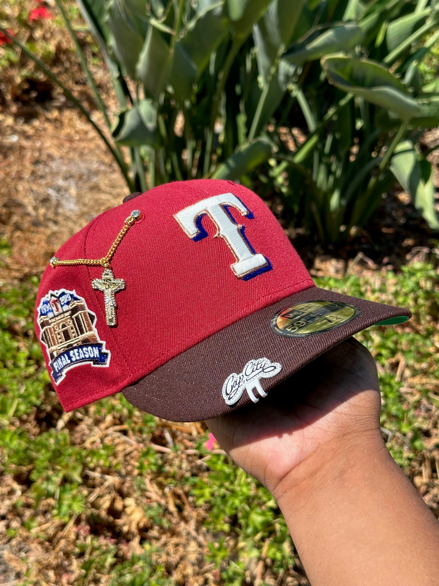 NEW ERA EXCLUSIVE 59FIFTY BURGUNDY/WALNUT TEXAS RANGERS W/ FINAL SEASON SIDE PATCH