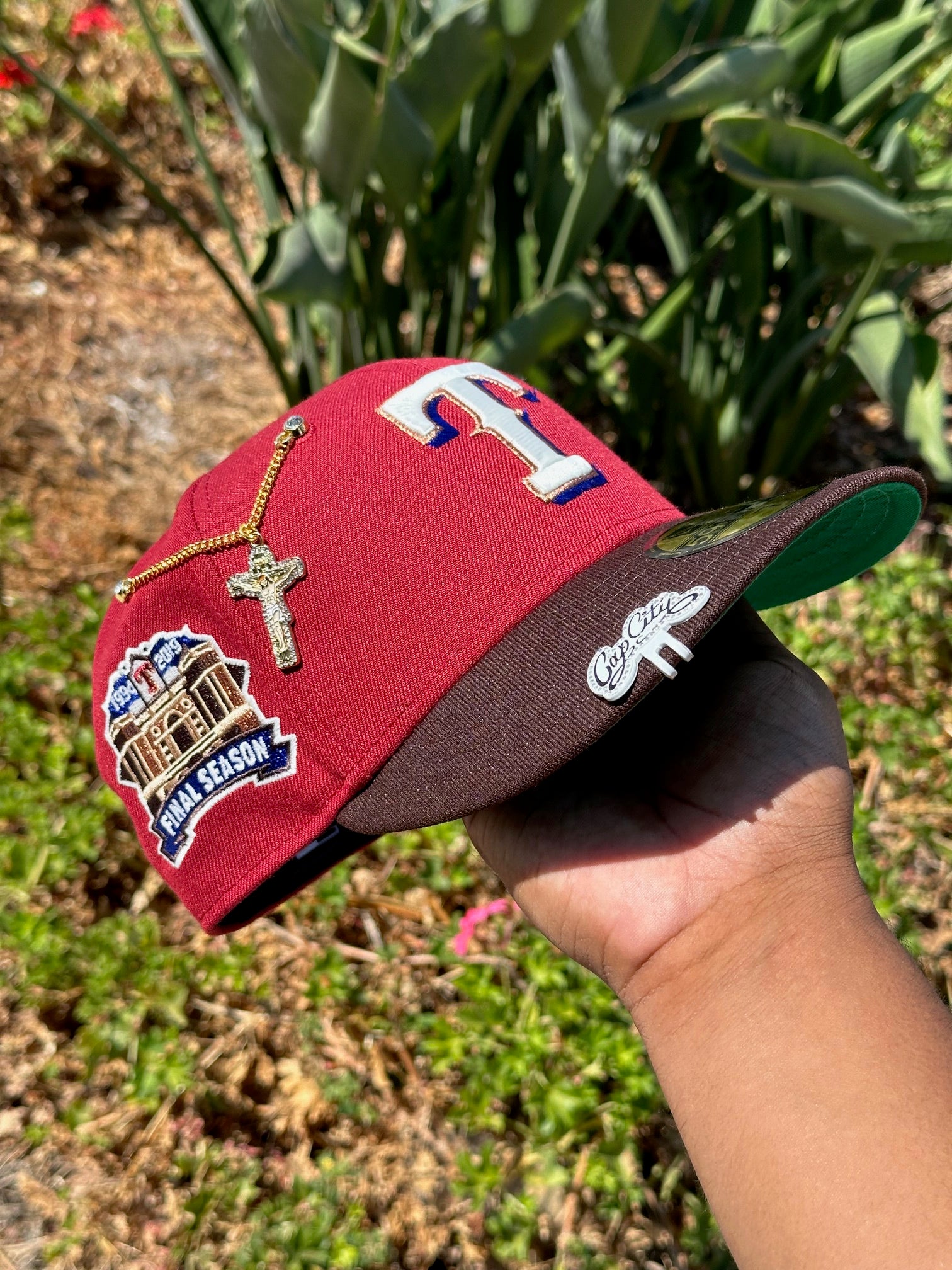 NEW ERA EXCLUSIVE 59FIFTY BURGUNDY/WALNUT TEXAS RANGERS W/ FINAL SEASON SIDE PATCH